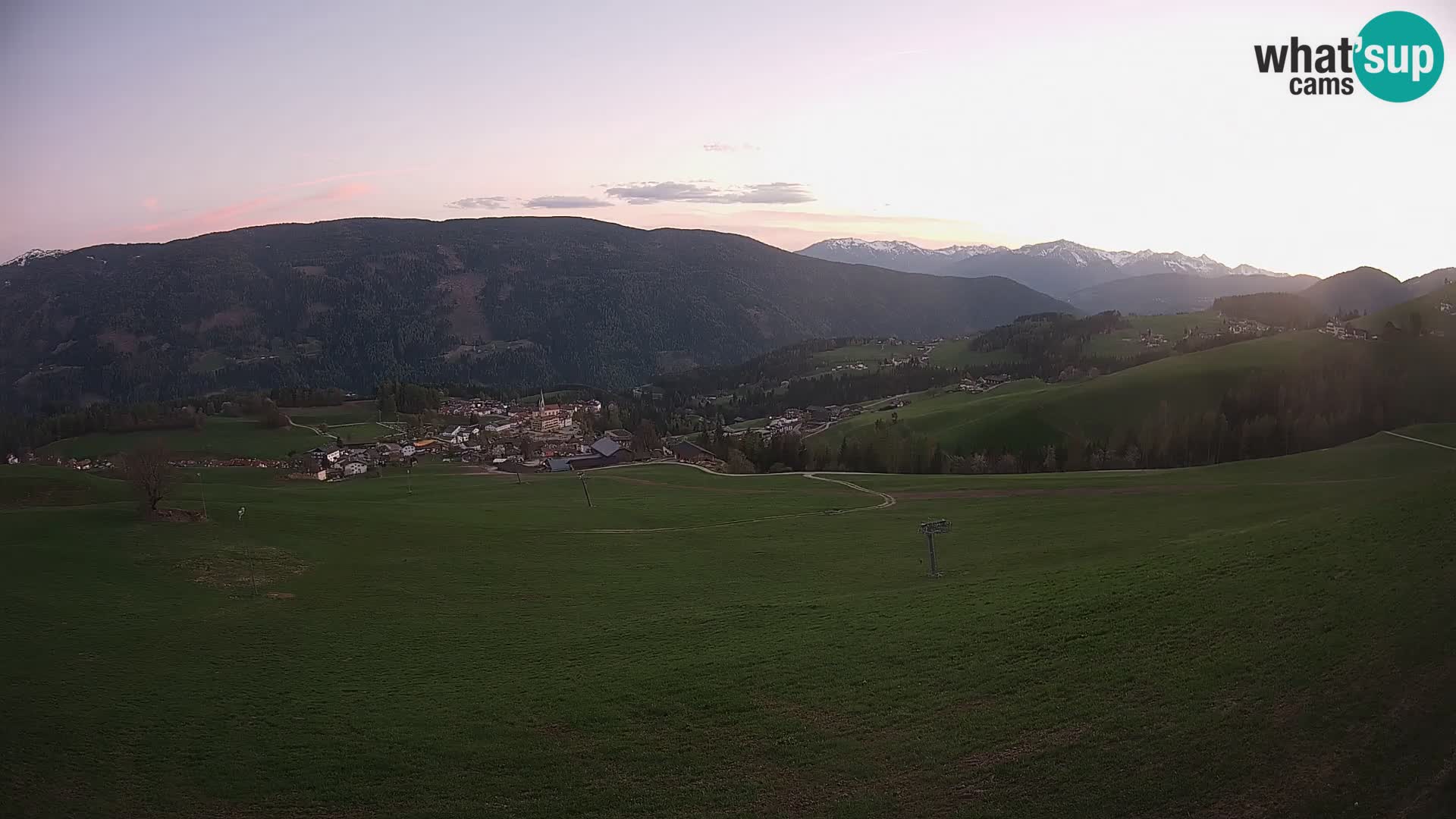 Spletna kamera Terenten (1210m) – Pogled v živo na dolino Pusteria