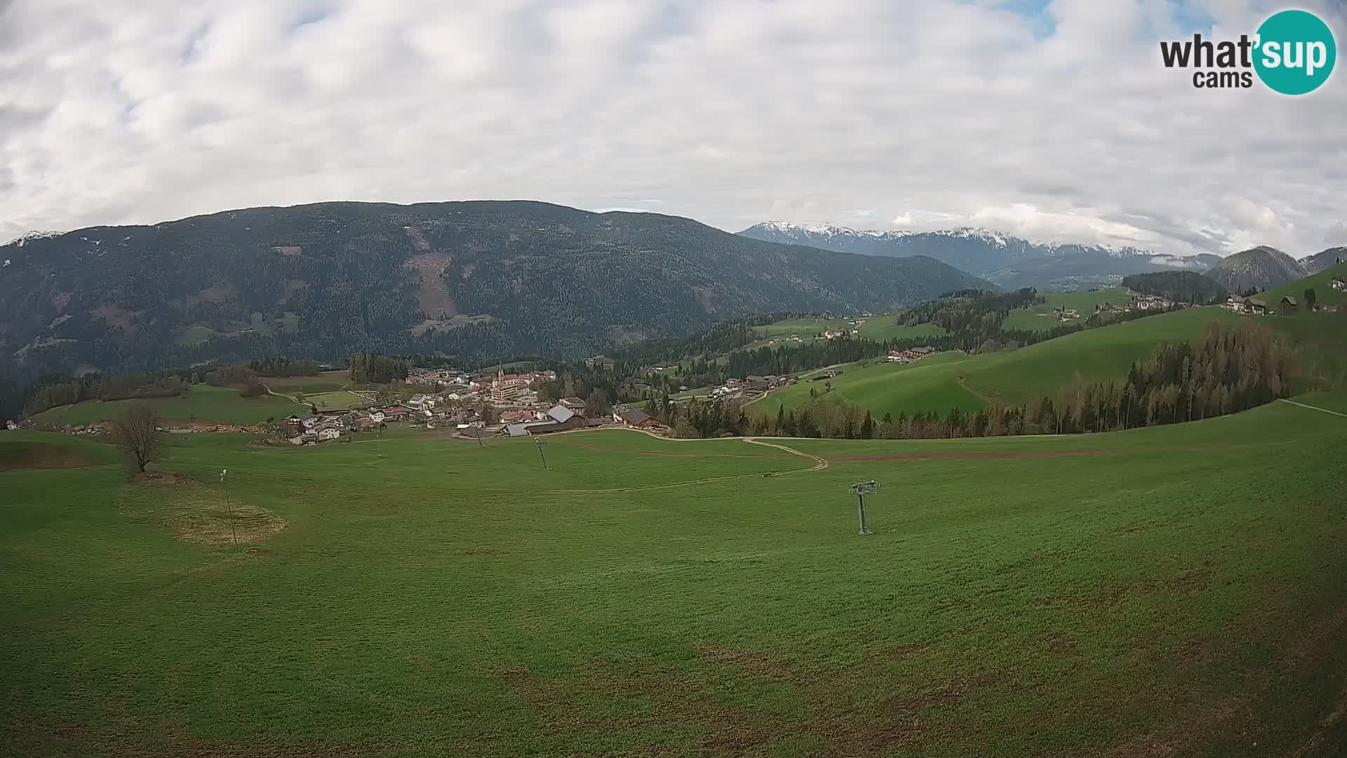 Spletna kamera Terenten (1210m) – Pogled v živo na dolino Pusteria