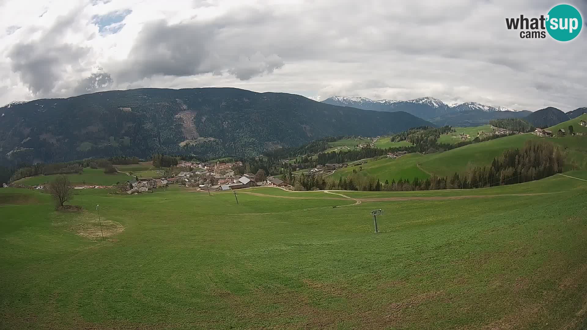 Spletna kamera Terenten (1210m) – Pogled v živo na dolino Pusteria