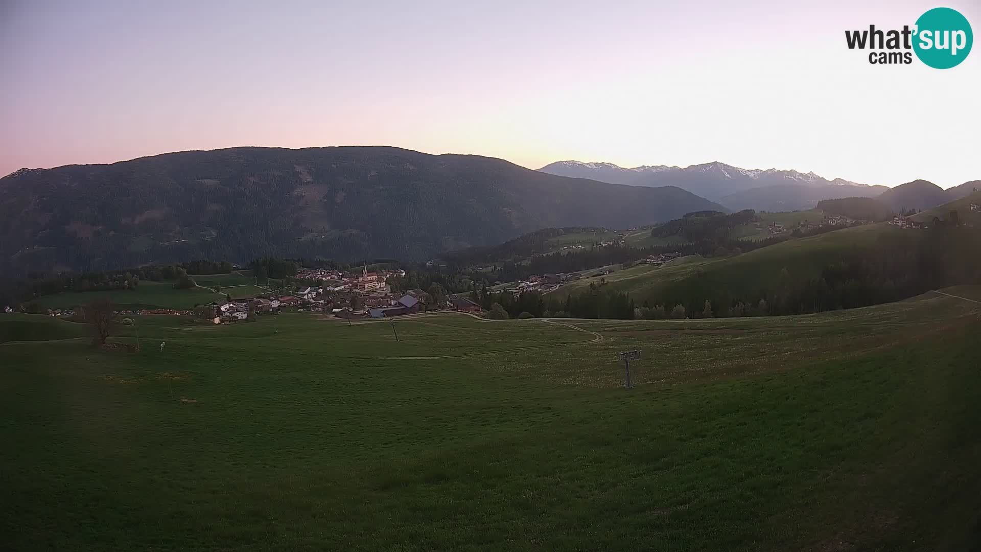Spletna kamera Terenten (1210m) – Pogled v živo na dolino Pusteria