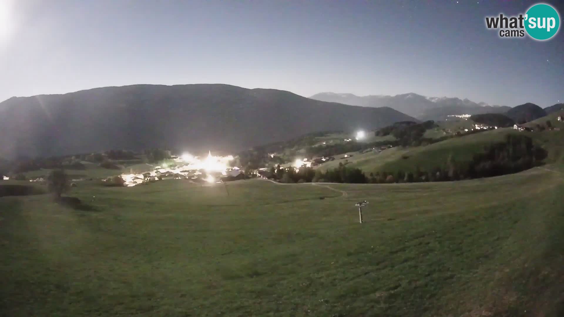 Spletna kamera Terenten (1210m) – Pogled v živo na dolino Pusteria