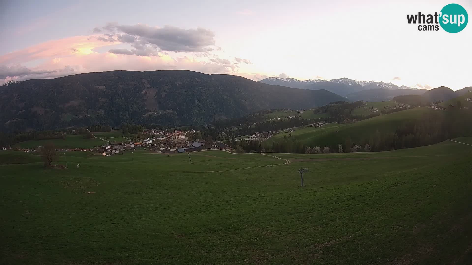 Spletna kamera Terenten (1210m) – Pogled v živo na dolino Pusteria