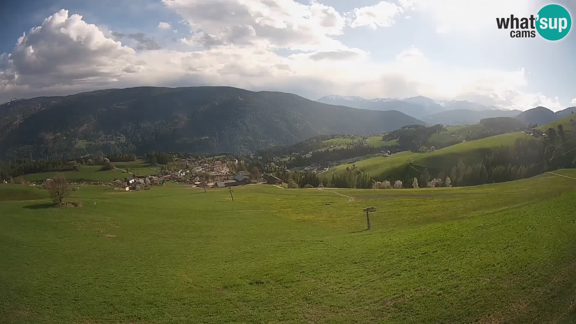 Spletna kamera Terenten (1210m) – Pogled v živo na dolino Pusteria