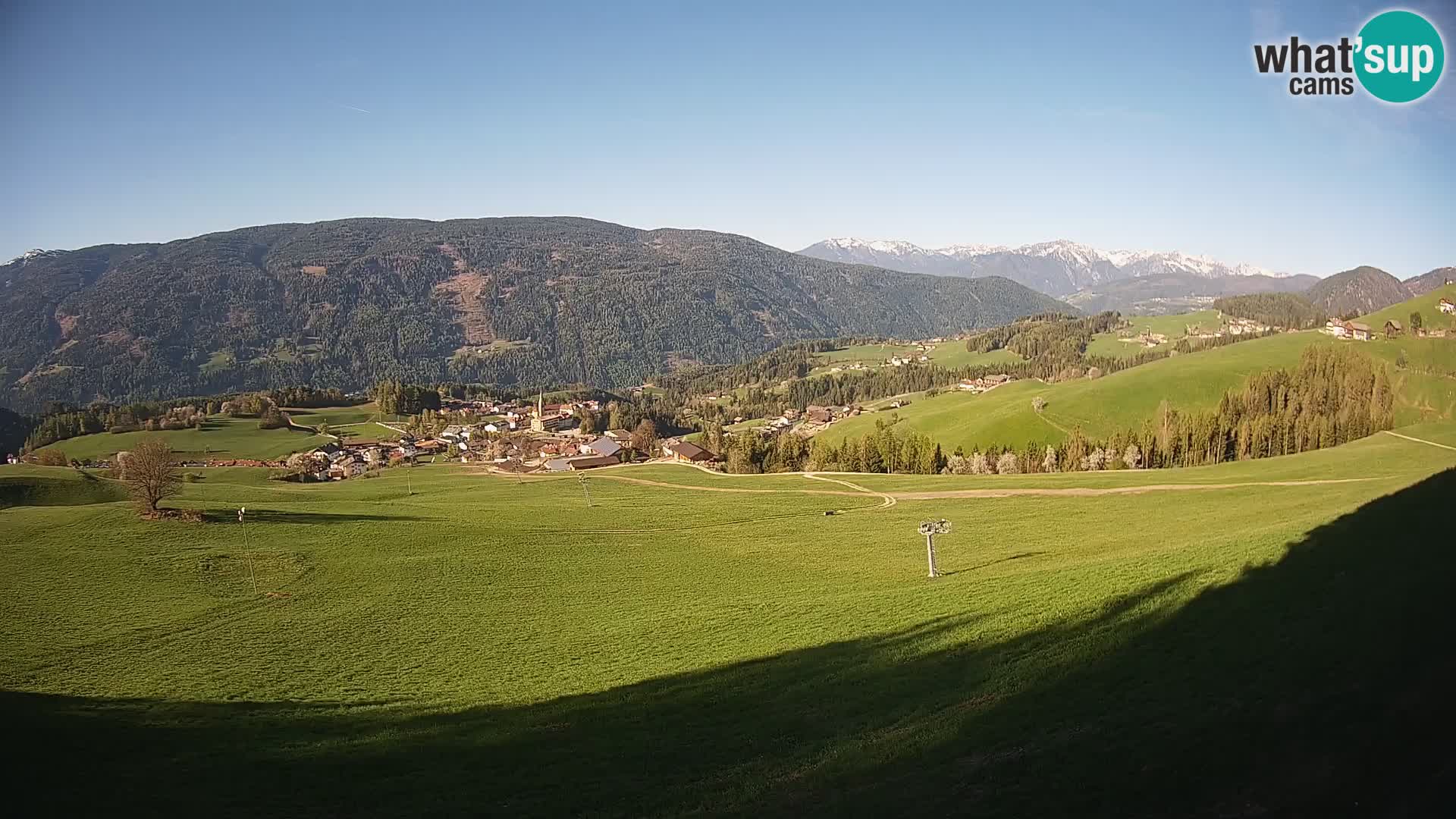Spletna kamera Terenten (1210m) – Pogled v živo na dolino Pusteria