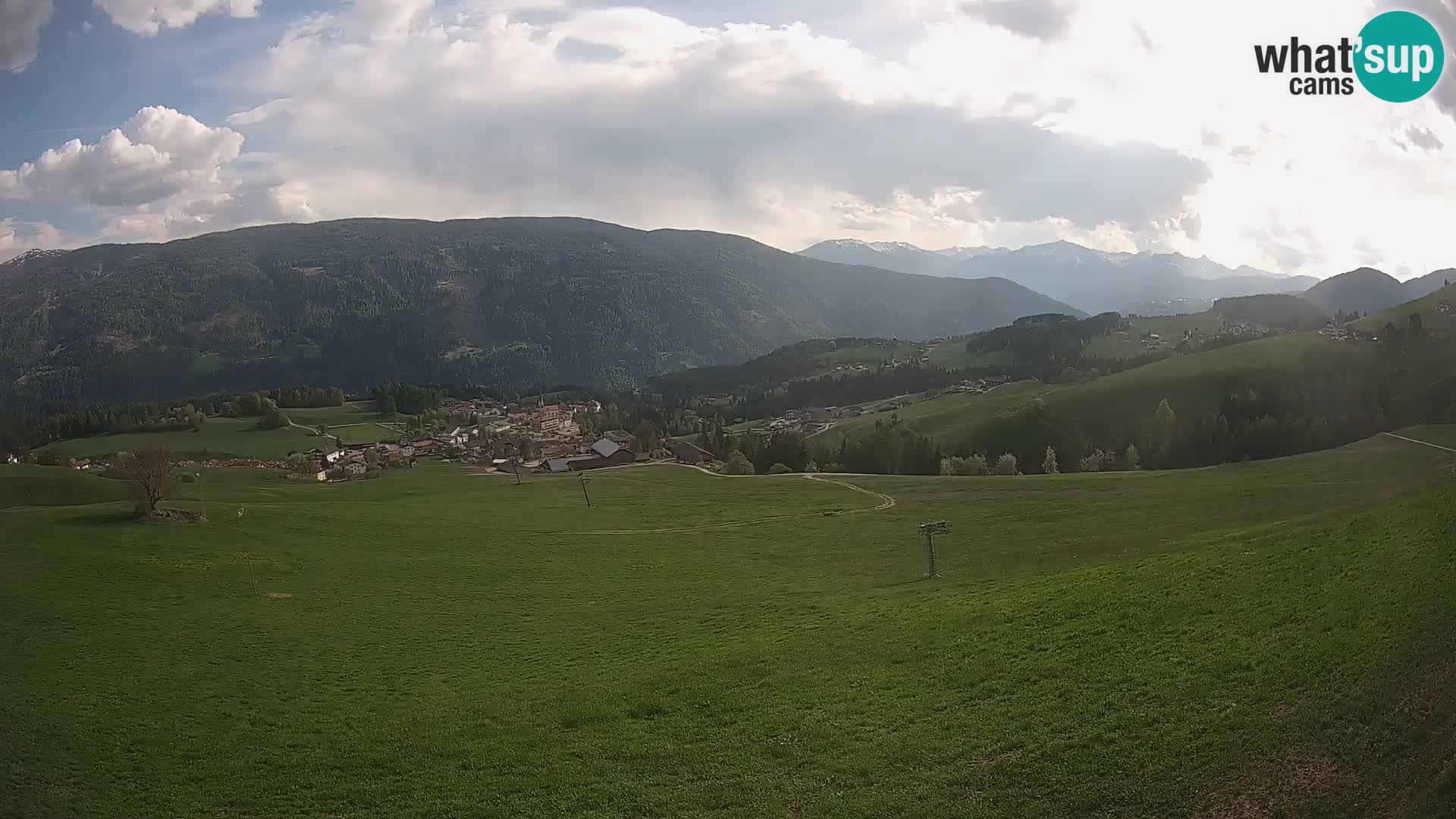 Spletna kamera Terenten (1210m) – Pogled v živo na dolino Pusteria