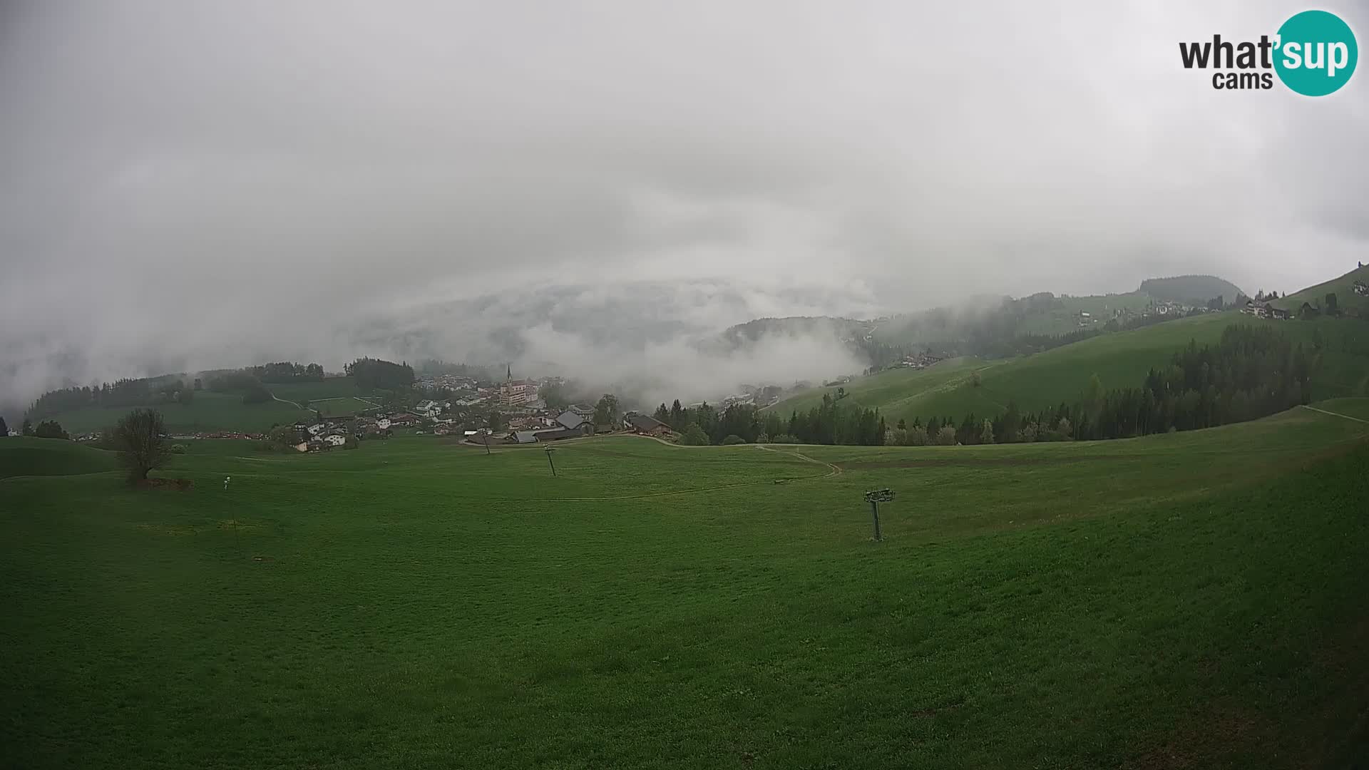 Spletna kamera Terenten (1210m) – Pogled v živo na dolino Pusteria