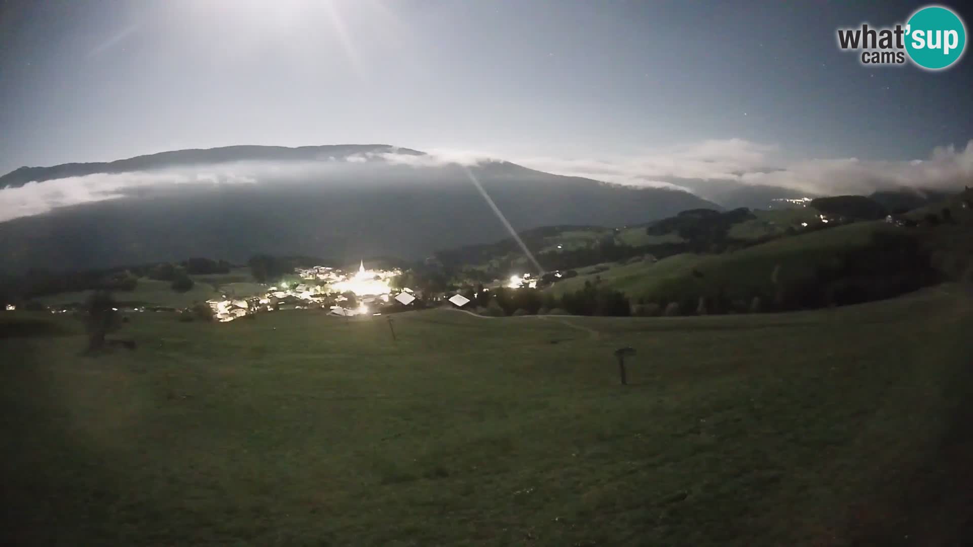 Spletna kamera Terenten (1210m) – Pogled v živo na dolino Pusteria