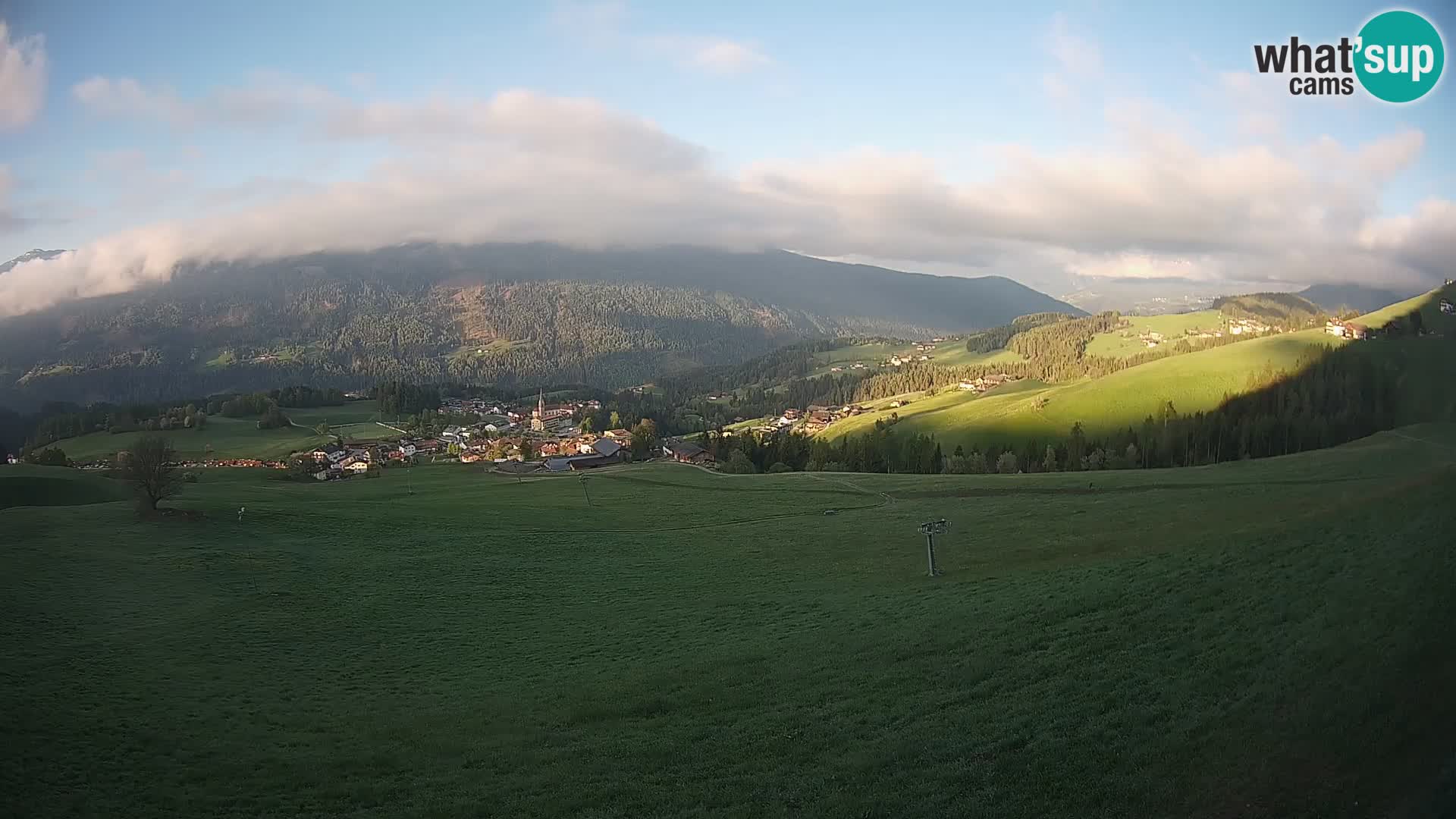 Spletna kamera Terenten (1210m) – Pogled v živo na dolino Pusteria