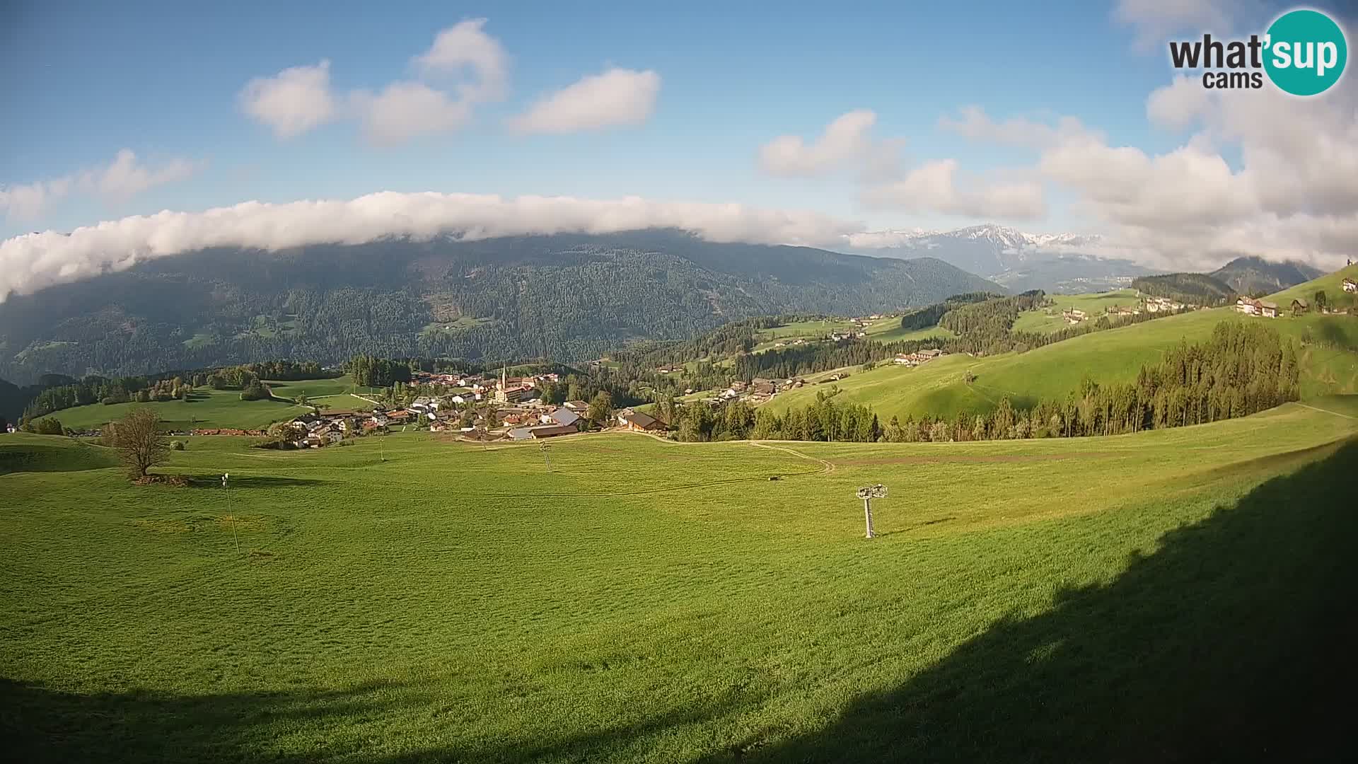 Spletna kamera Terenten (1210m) – Pogled v živo na dolino Pusteria