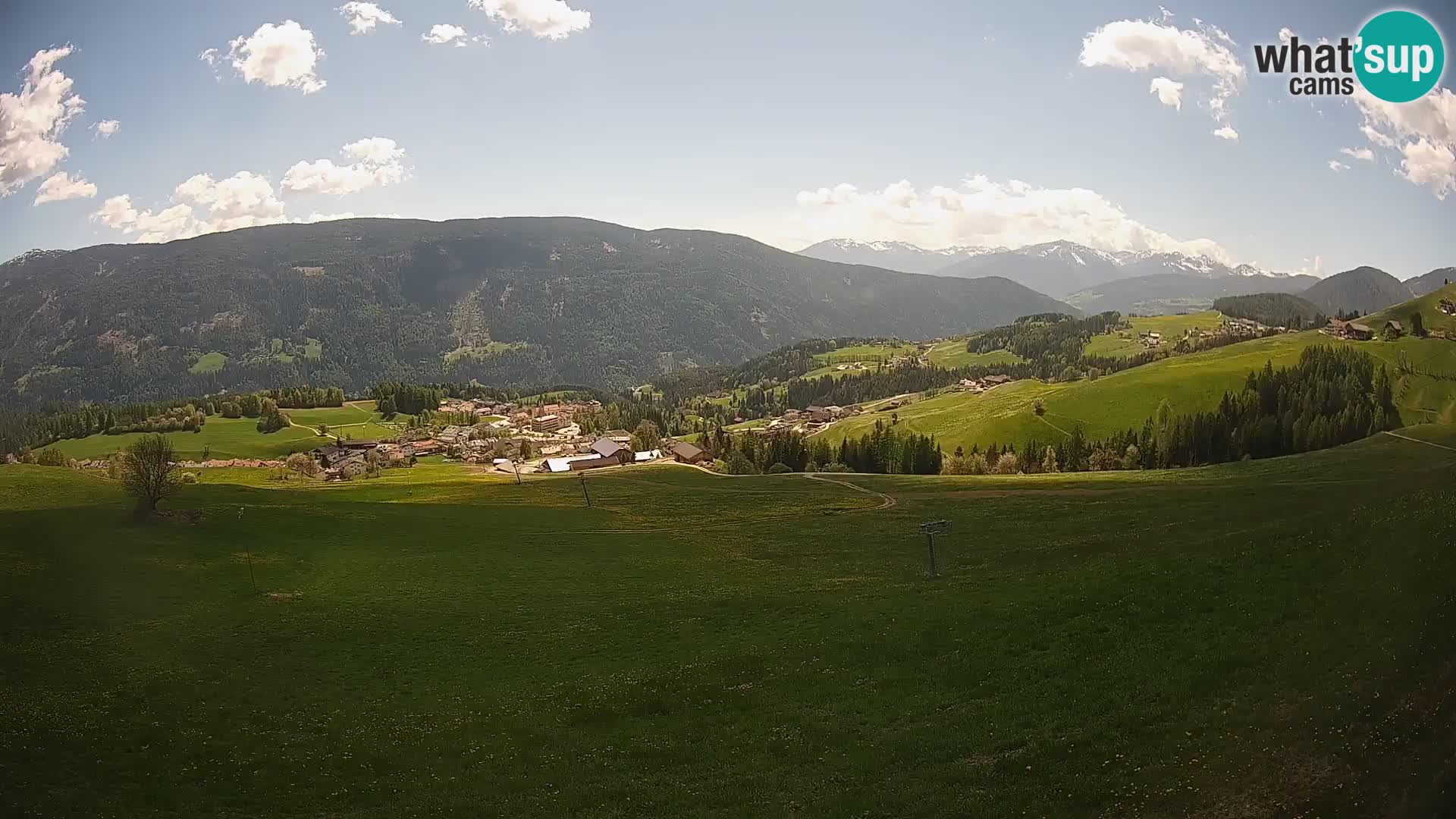 Spletna kamera Terenten (1210m) – Pogled v živo na dolino Pusteria