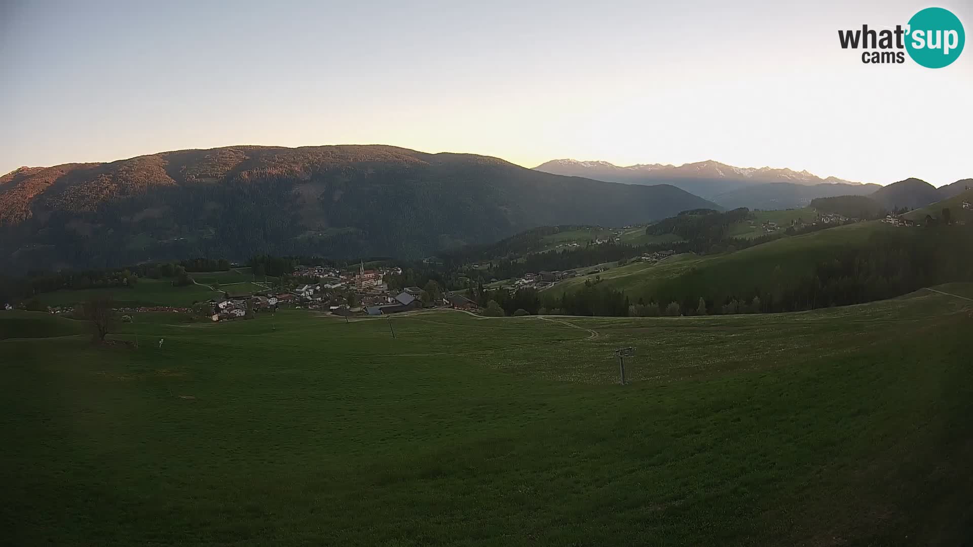 Spletna kamera Terenten (1210m) – Pogled v živo na dolino Pusteria