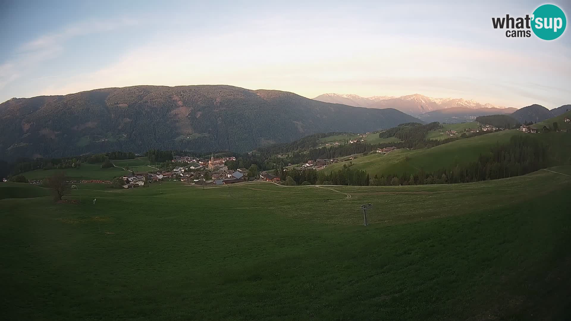 Spletna kamera Terenten (1210m) – Pogled v živo na dolino Pusteria