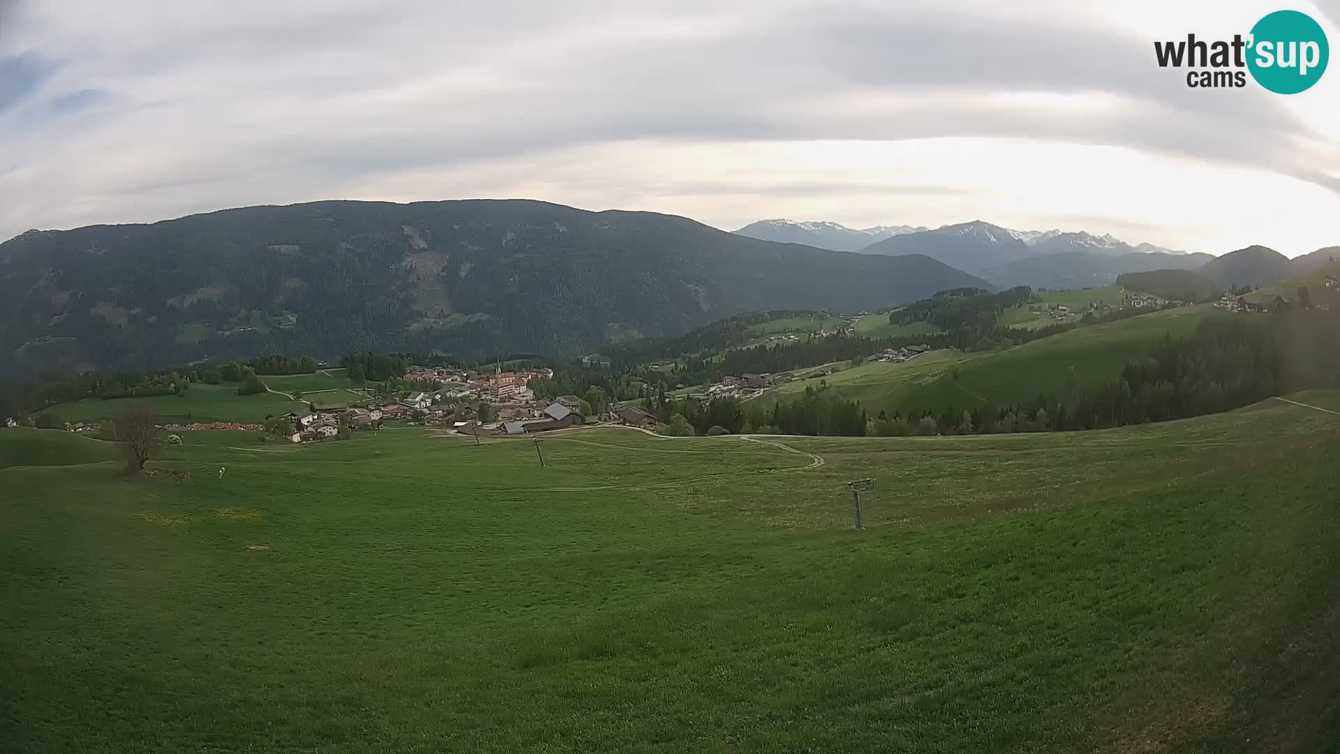 Spletna kamera Terenten (1210m) – Pogled v živo na dolino Pusteria