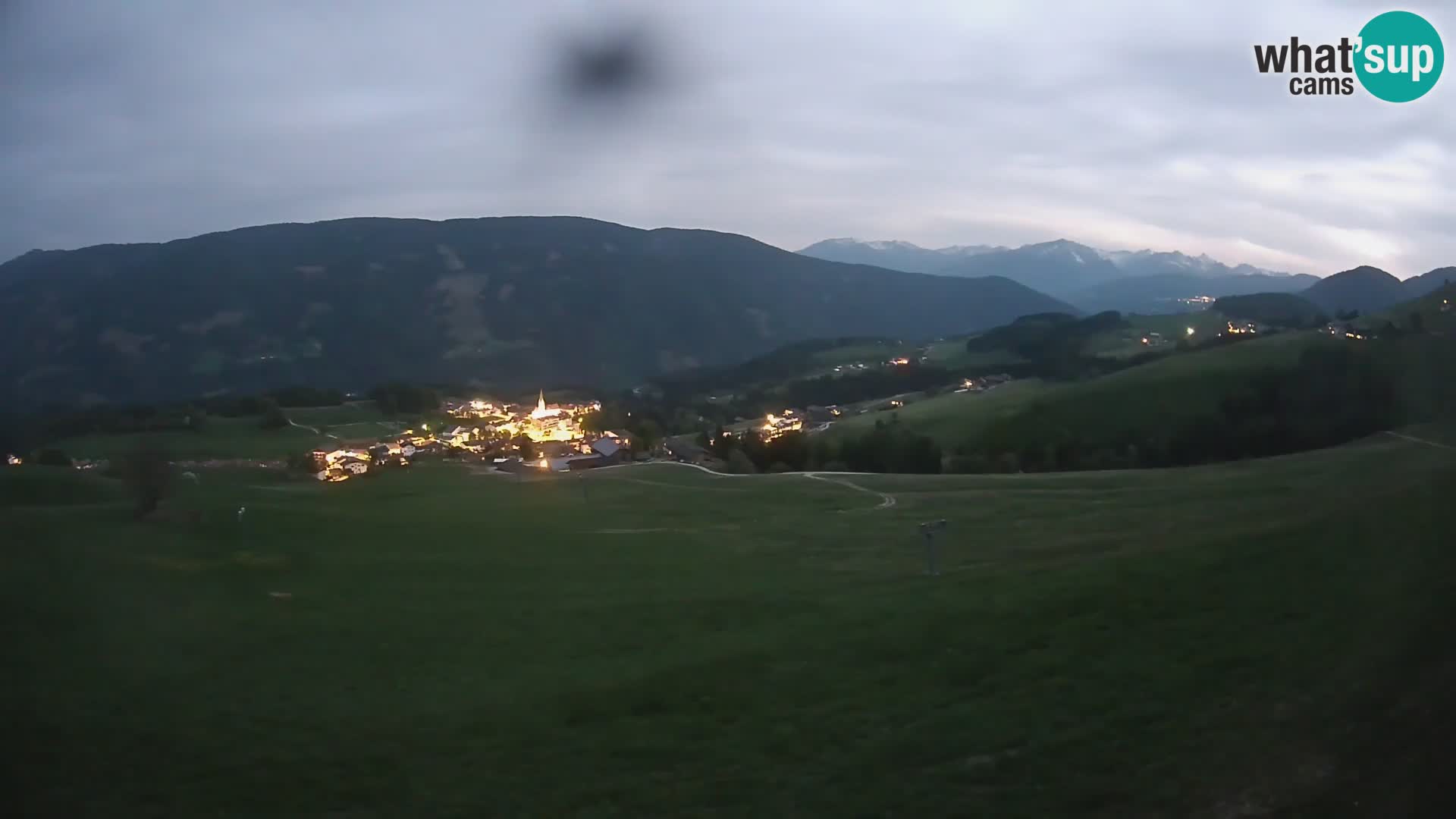 Spletna kamera Terenten (1210m) – Pogled v živo na dolino Pusteria