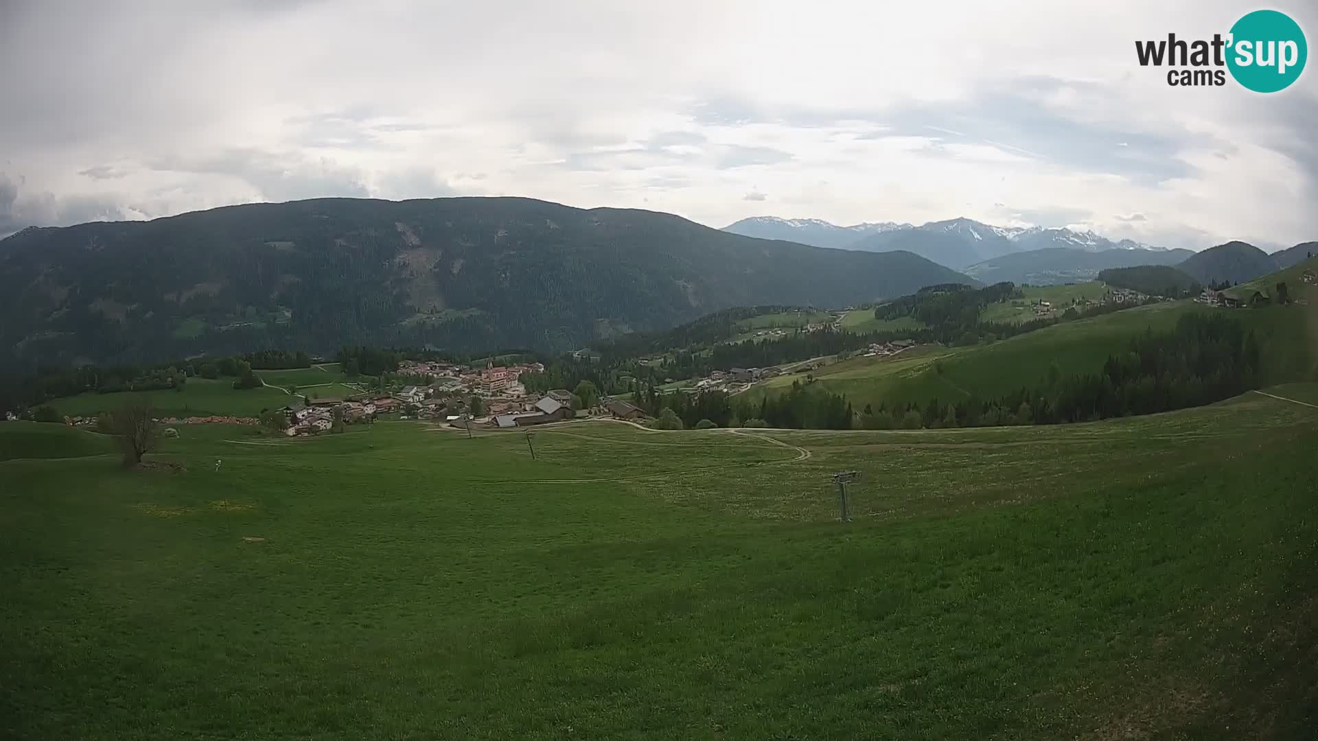 Spletna kamera Terenten (1210m) – Pogled v živo na dolino Pusteria