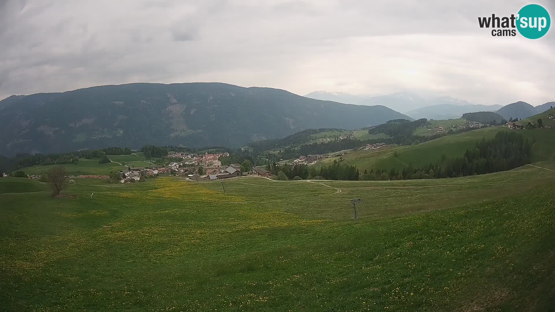 Spletna kamera Terenten (1210m) – Pogled v živo na dolino Pusteria