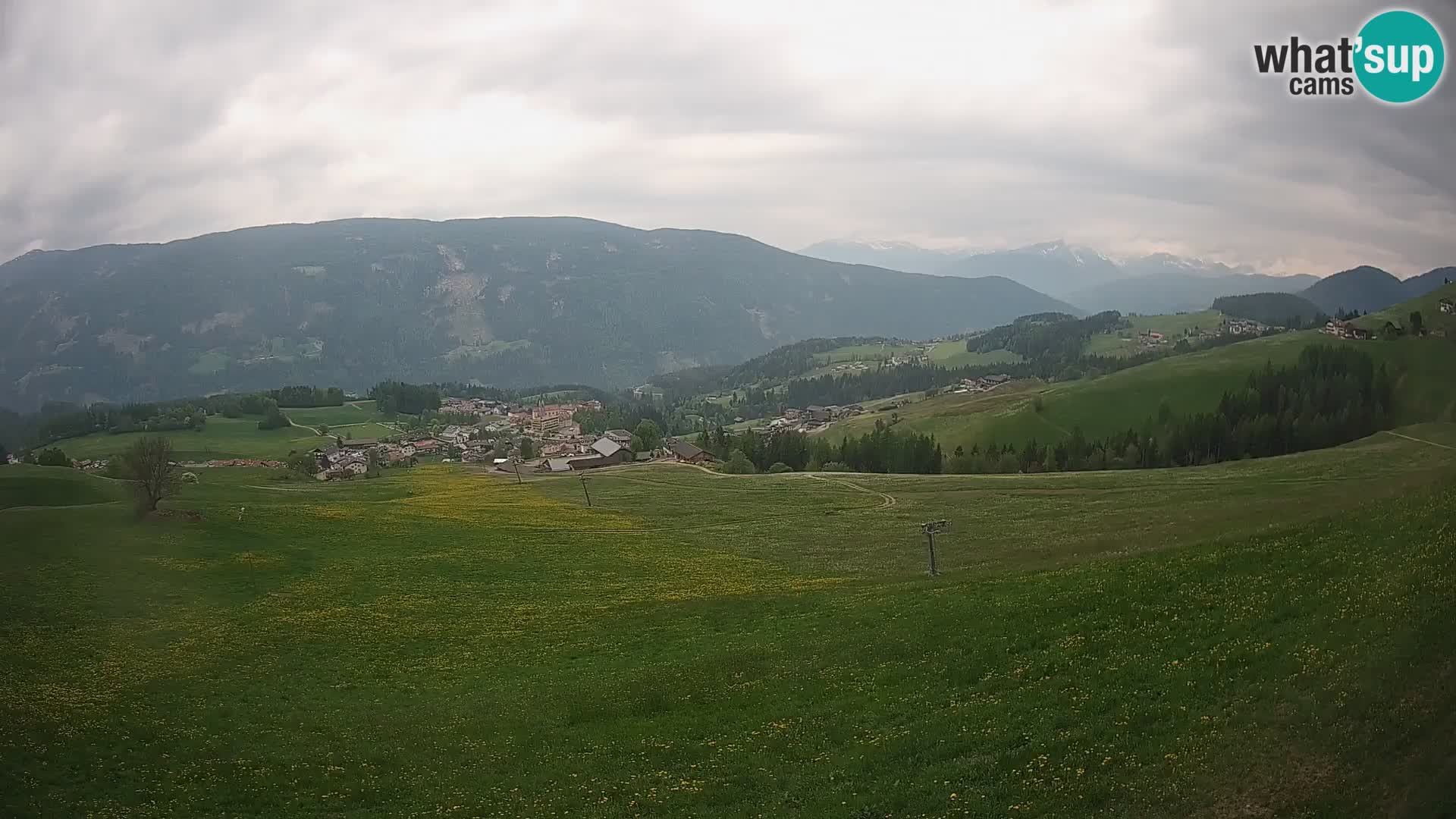 Spletna kamera Terenten (1210m) – Pogled v živo na dolino Pusteria