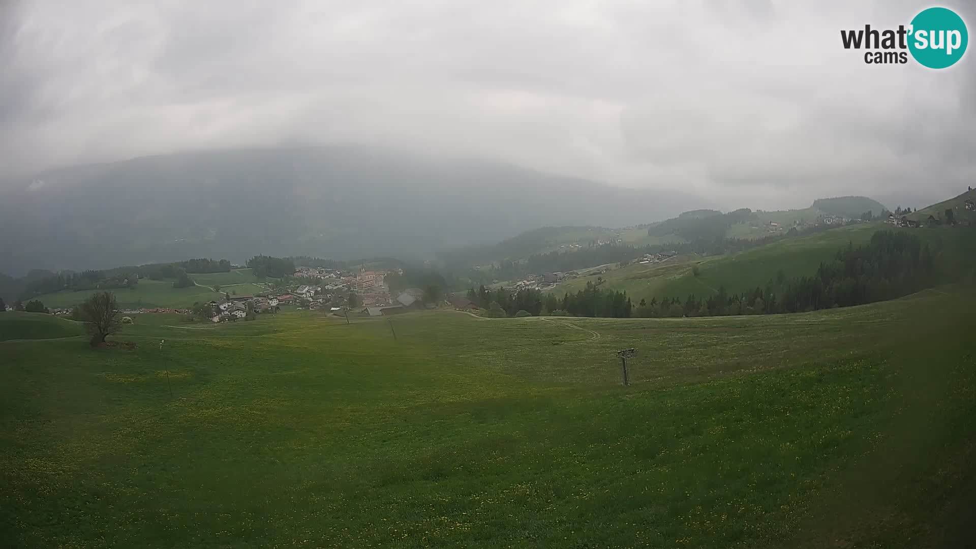 Spletna kamera Terenten (1210m) – Pogled v živo na dolino Pusteria