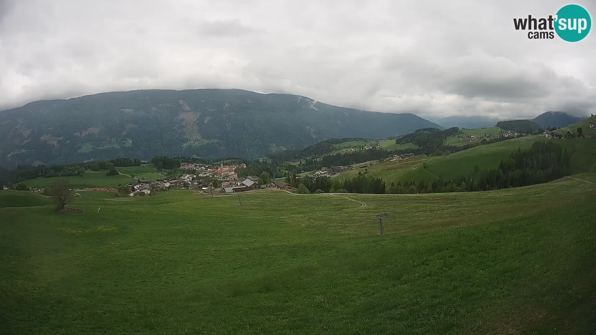Spletna kamera Terenten (1210m) – Pogled v živo na dolino Pusteria