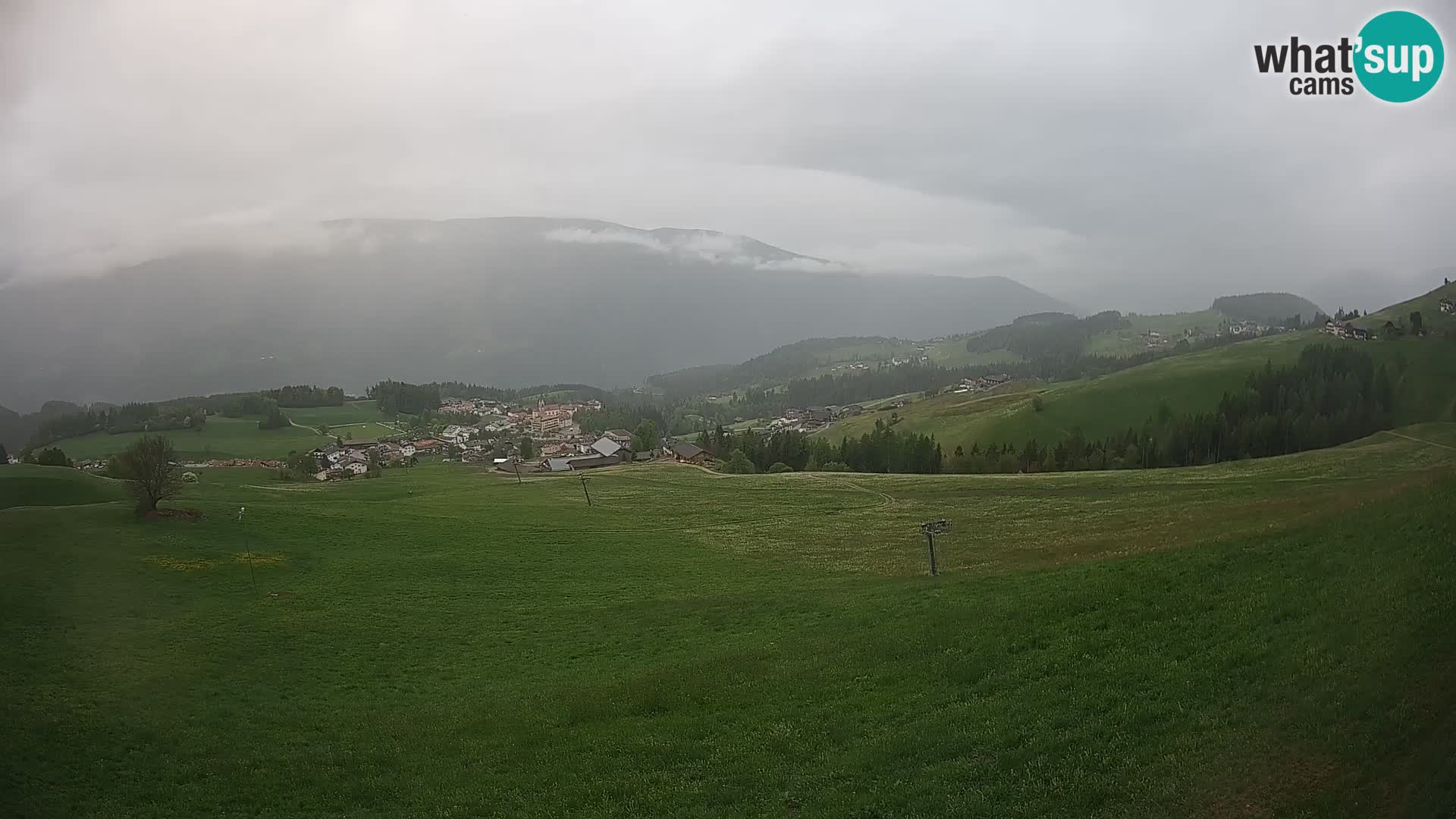 Spletna kamera Terenten (1210m) – Pogled v živo na dolino Pusteria