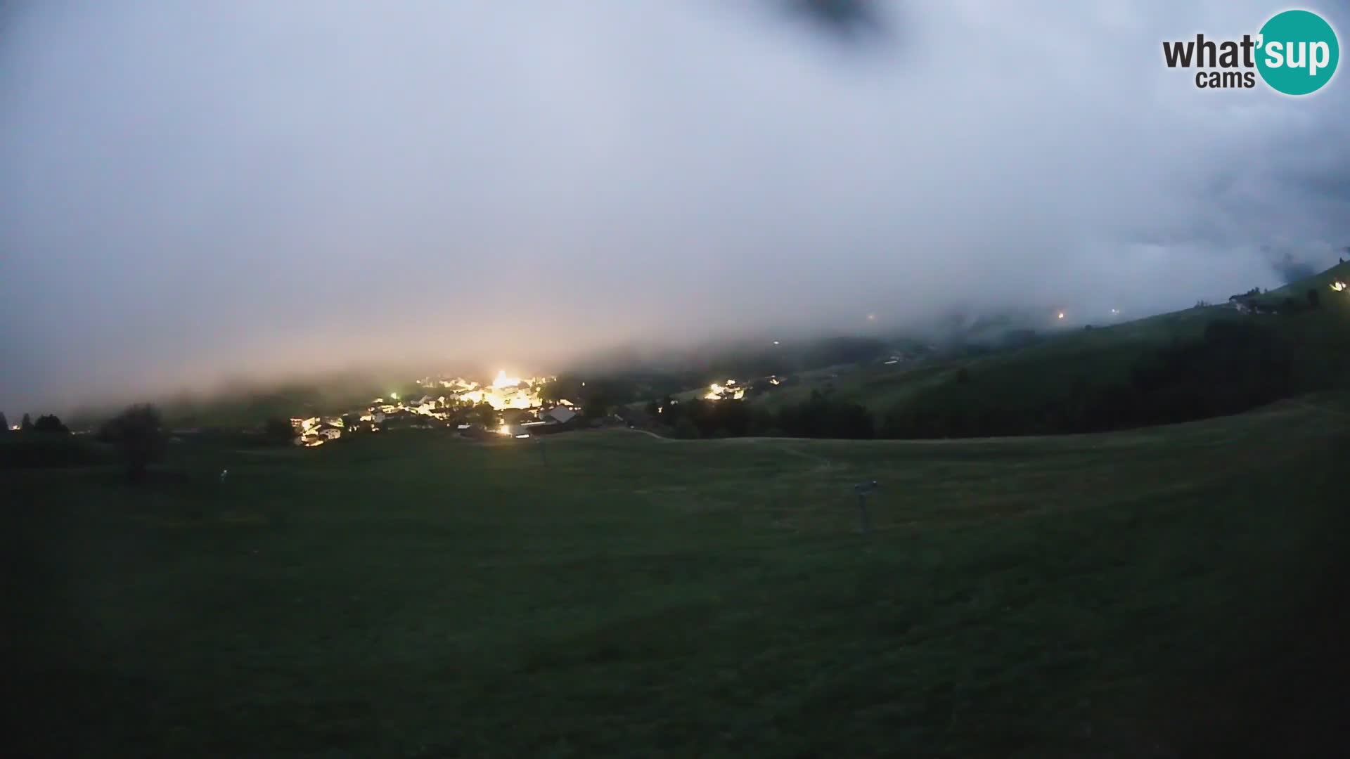 Spletna kamera Terenten (1210m) – Pogled v živo na dolino Pusteria