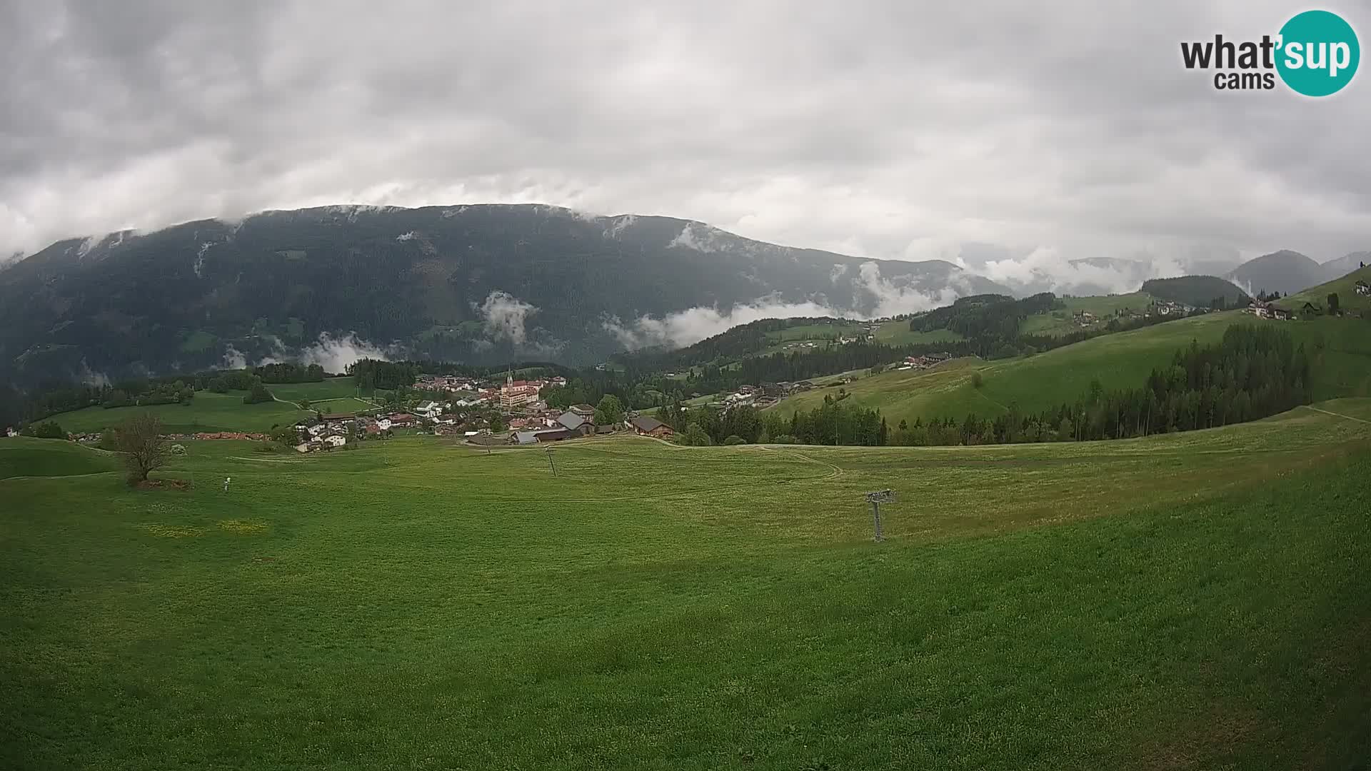 Spletna kamera Terenten (1210m) – Pogled v živo na dolino Pusteria