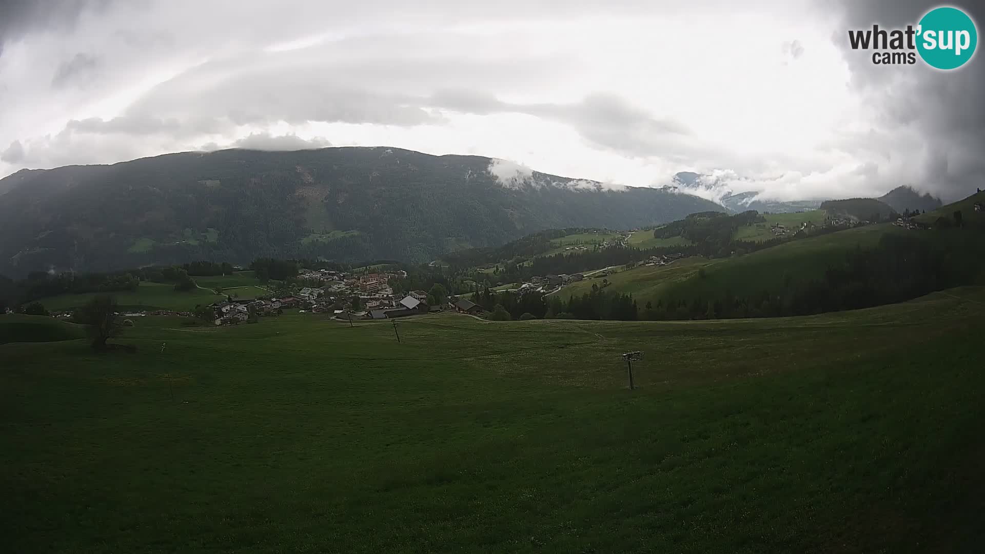 Spletna kamera Terenten (1210m) – Pogled v živo na dolino Pusteria
