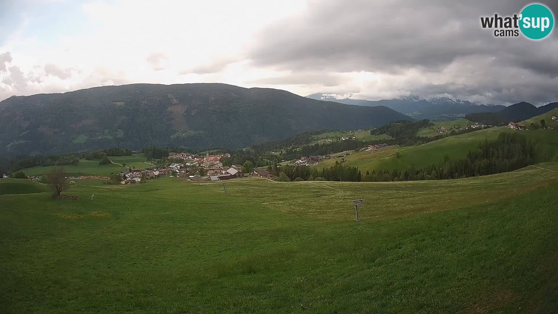 Spletna kamera Terenten (1210m) – Pogled v živo na dolino Pusteria