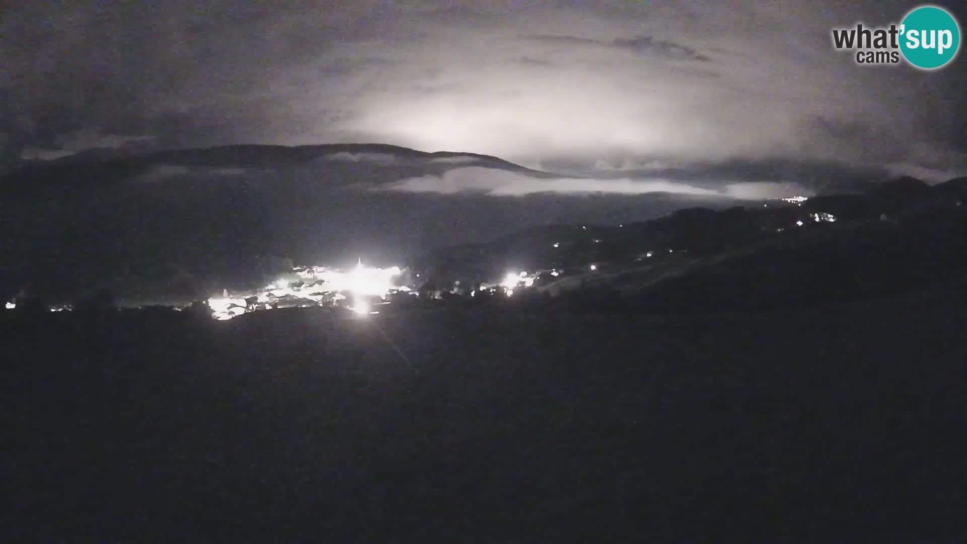 Spletna kamera Terenten (1210m) – Pogled v živo na dolino Pusteria