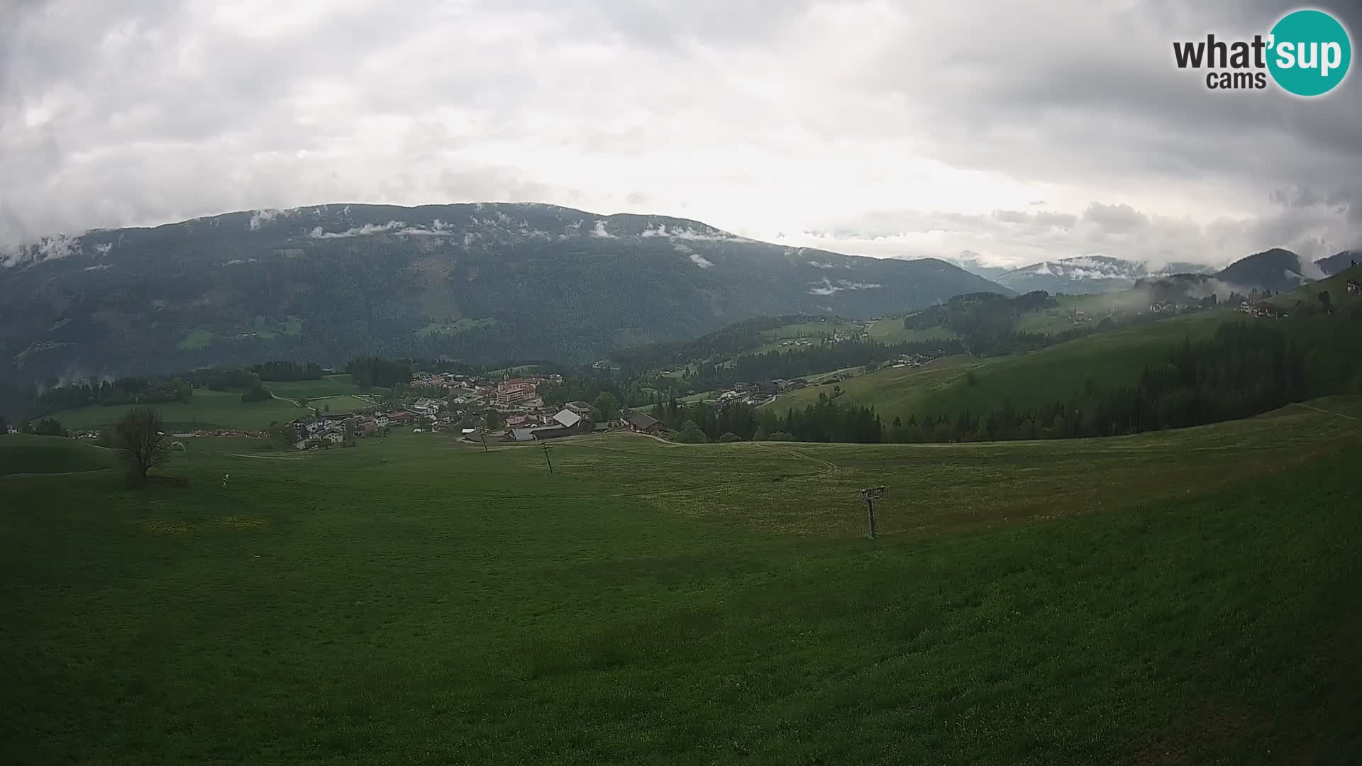 Spletna kamera Terenten (1210m) – Pogled v živo na dolino Pusteria