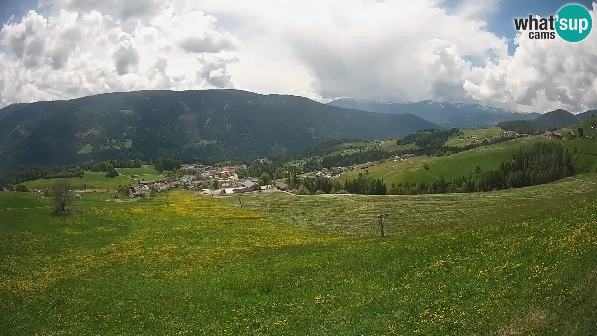 Spletna kamera Terenten (1210m) – Pogled v živo na dolino Pusteria