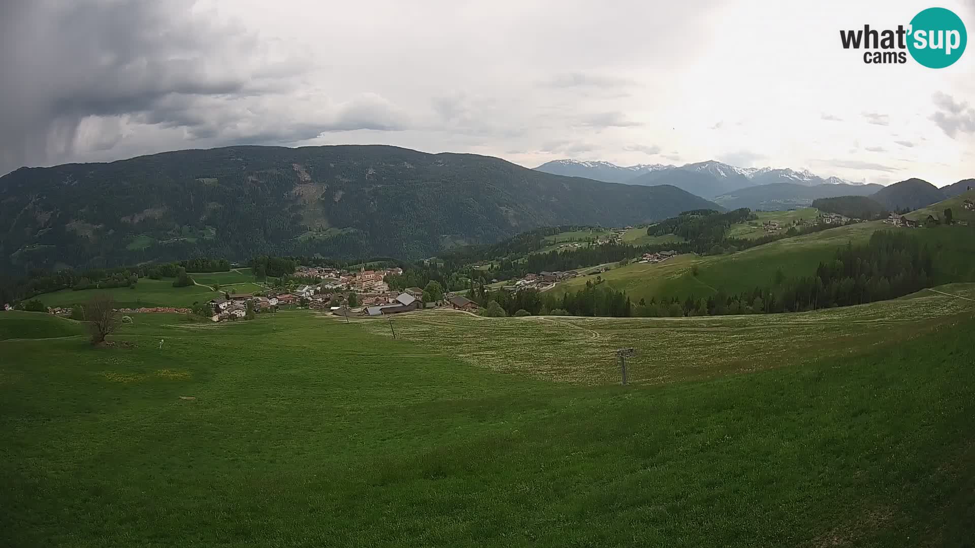 Spletna kamera Terenten (1210m) – Pogled v živo na dolino Pusteria