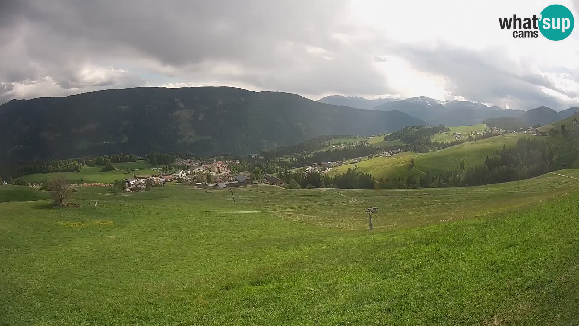 Spletna kamera Terenten (1210m) – Pogled v živo na dolino Pusteria