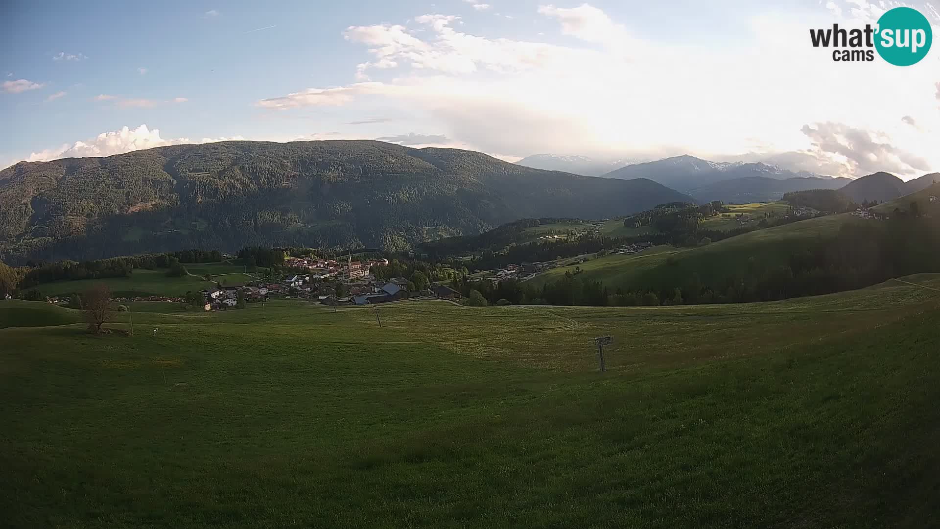 Spletna kamera Terenten (1210m) – Pogled v živo na dolino Pusteria