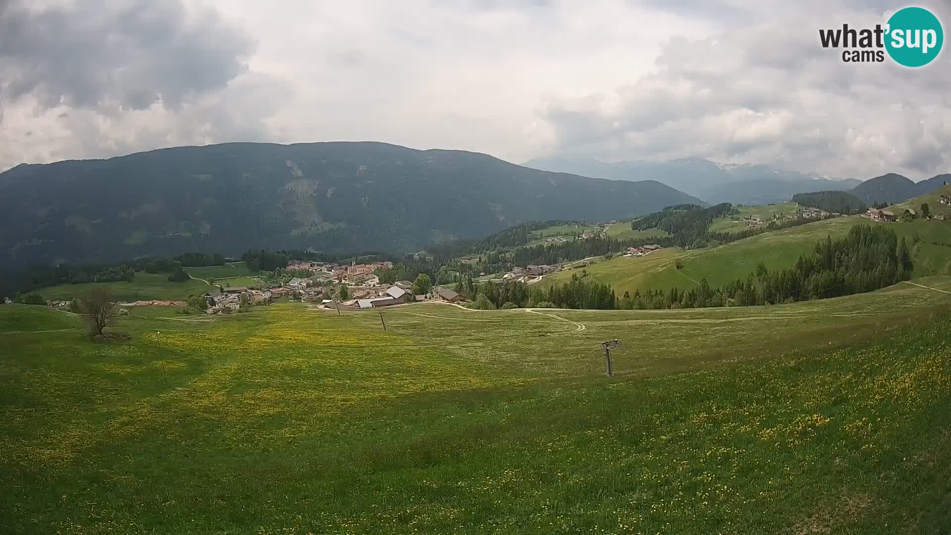 Spletna kamera Terenten (1210m) – Pogled v živo na dolino Pusteria