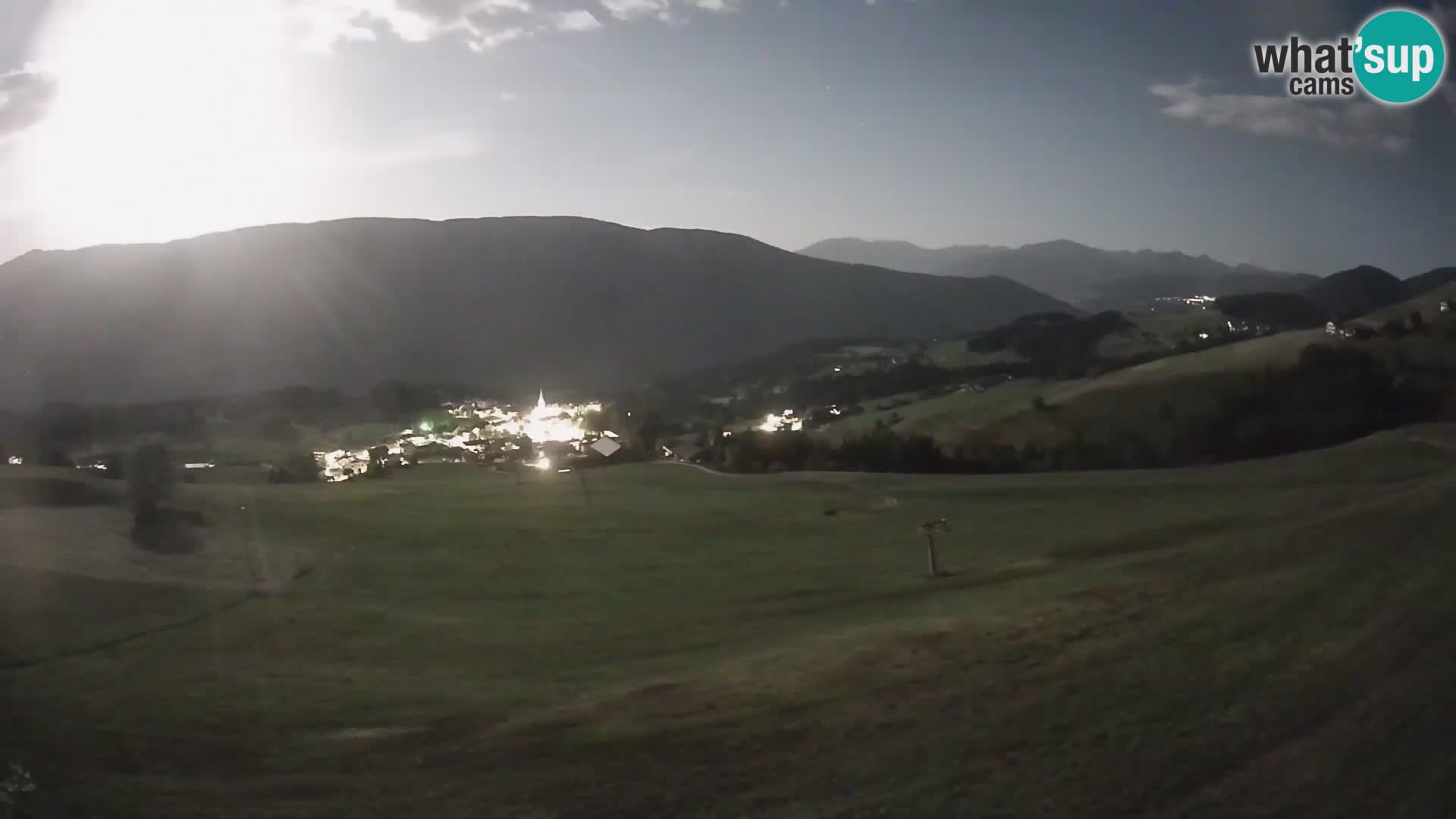 Spletna kamera Terenten (1210m) – Pogled v živo na dolino Pusteria