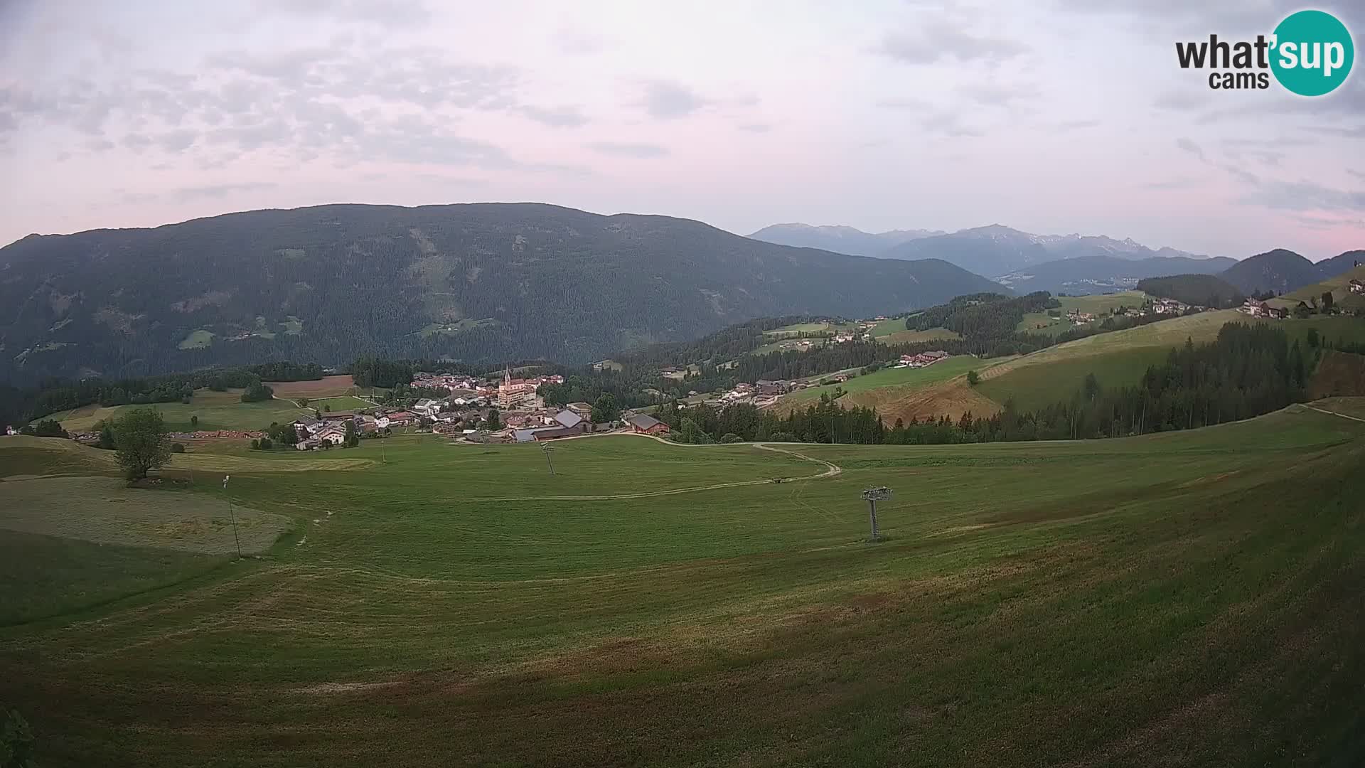 Spletna kamera Terenten (1210m) – Pogled v živo na dolino Pusteria