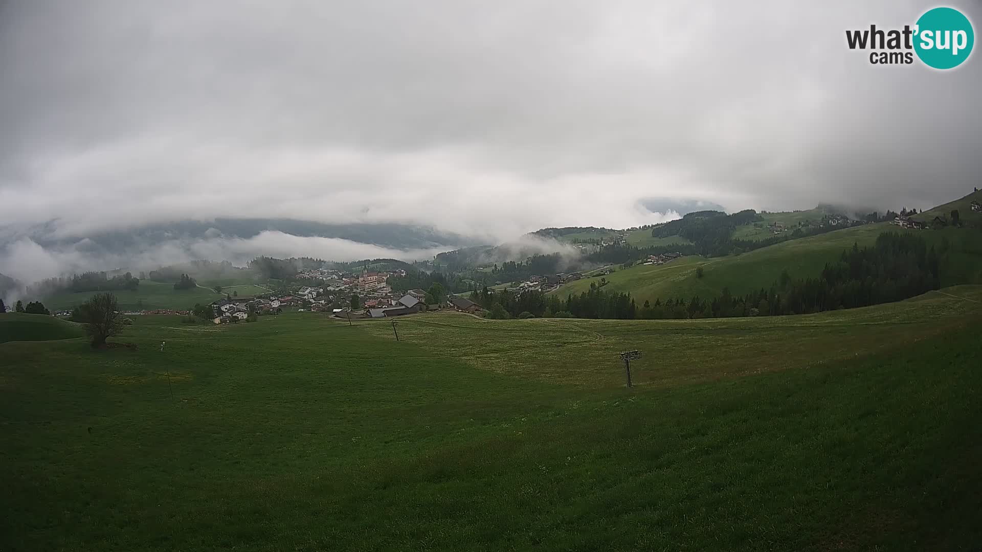 Spletna kamera Terenten (1210m) – Pogled v živo na dolino Pusteria
