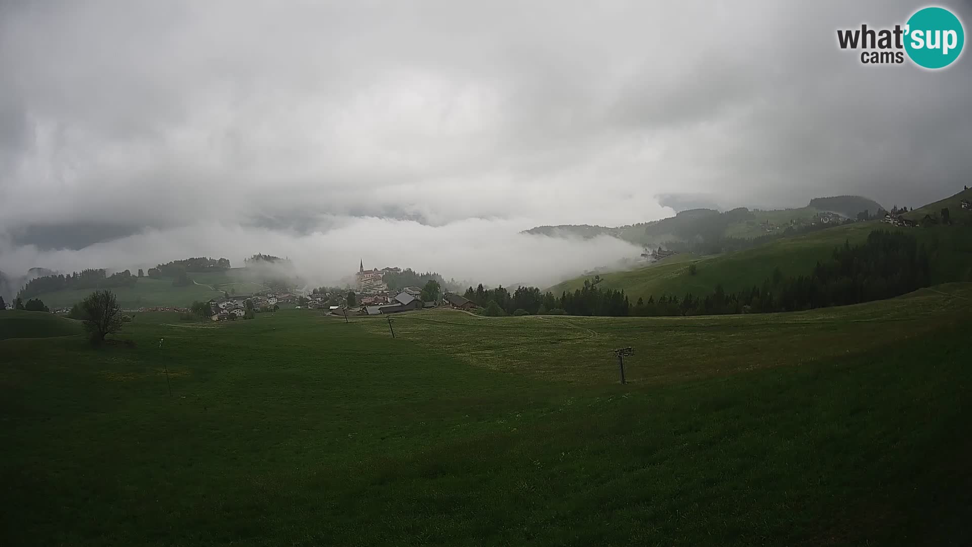 Spletna kamera Terenten (1210m) – Pogled v živo na dolino Pusteria
