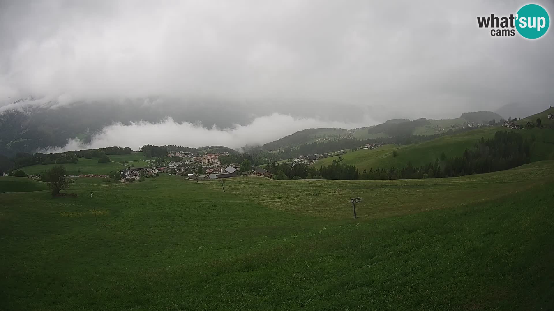 Spletna kamera Terenten (1210m) – Pogled v živo na dolino Pusteria
