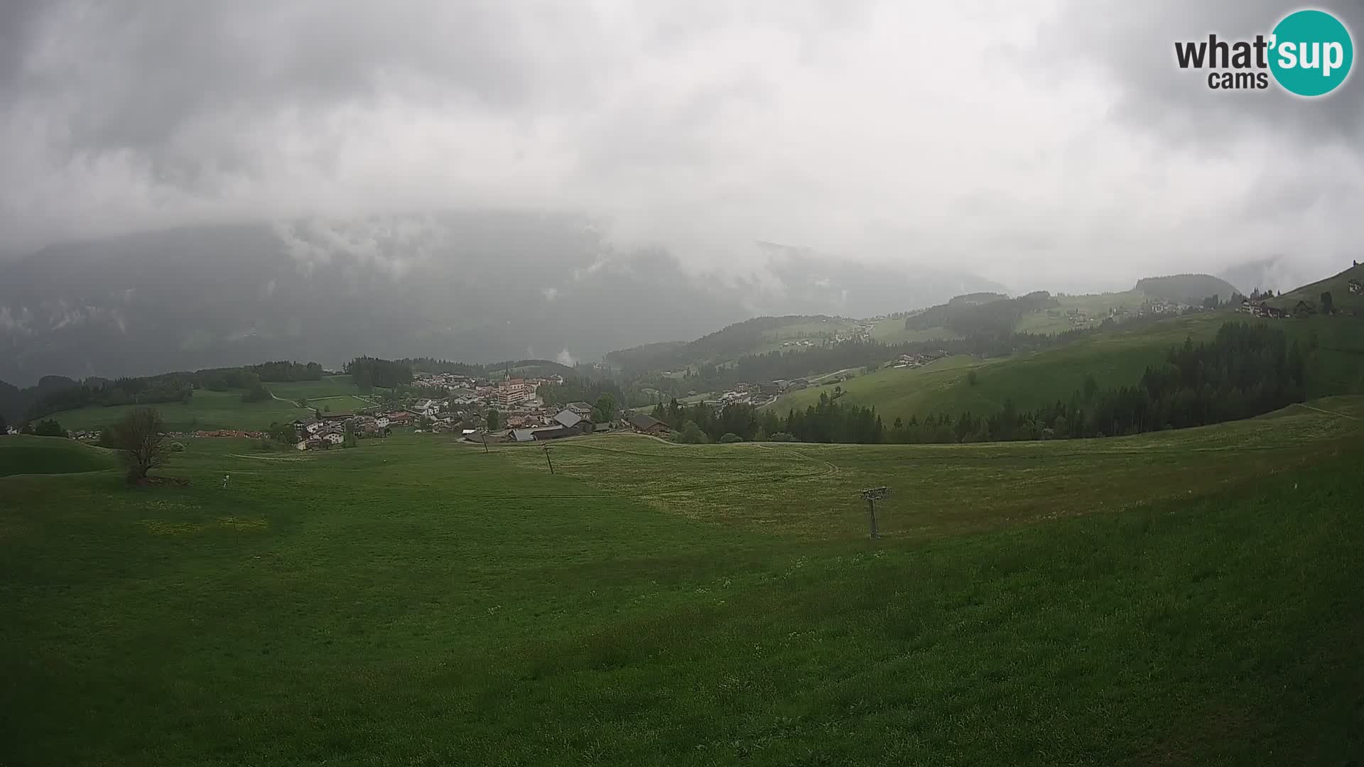 Spletna kamera Terenten (1210m) – Pogled v živo na dolino Pusteria