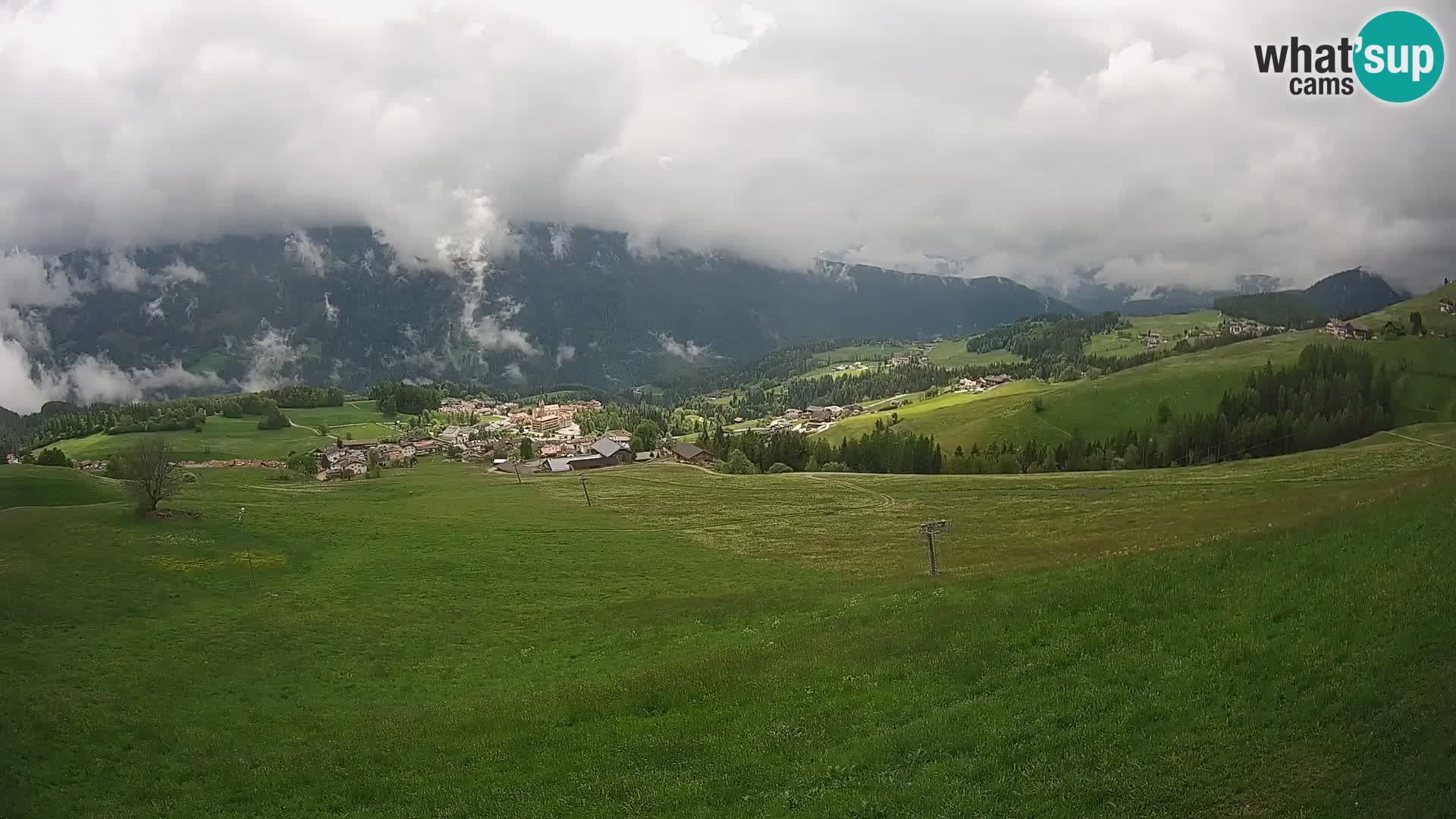 Spletna kamera Terenten (1210m) – Pogled v živo na dolino Pusteria