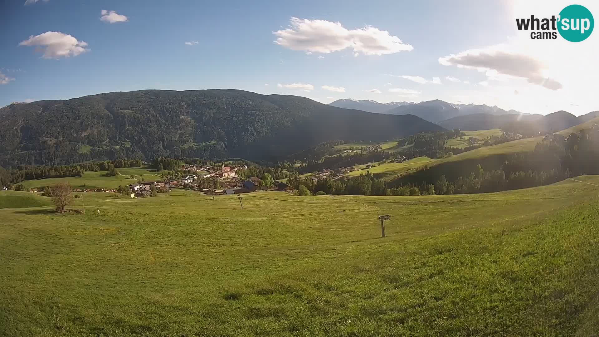 Spletna kamera Terenten (1210m) – Pogled v živo na dolino Pusteria