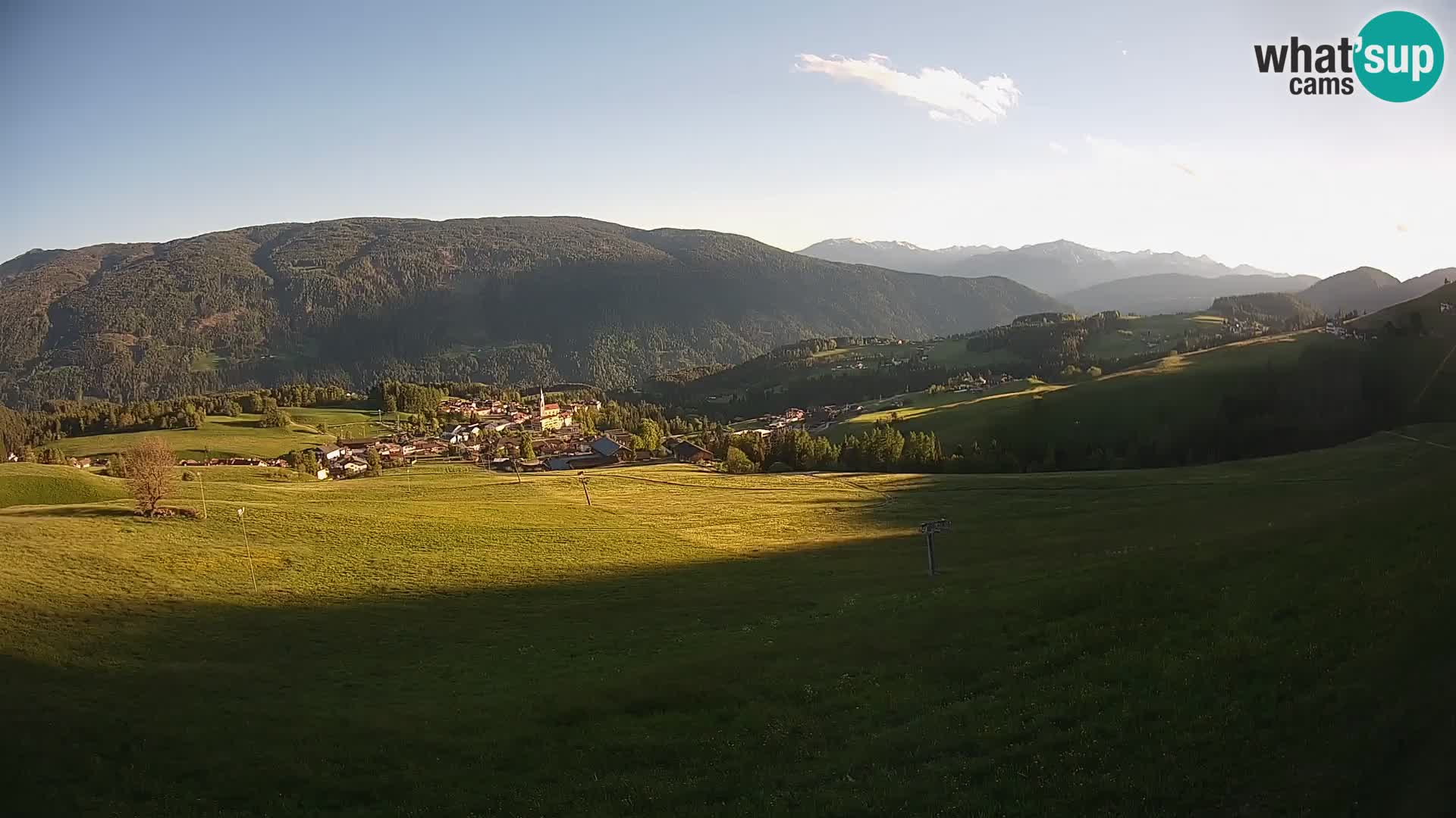Spletna kamera Terenten (1210m) – Pogled v živo na dolino Pusteria