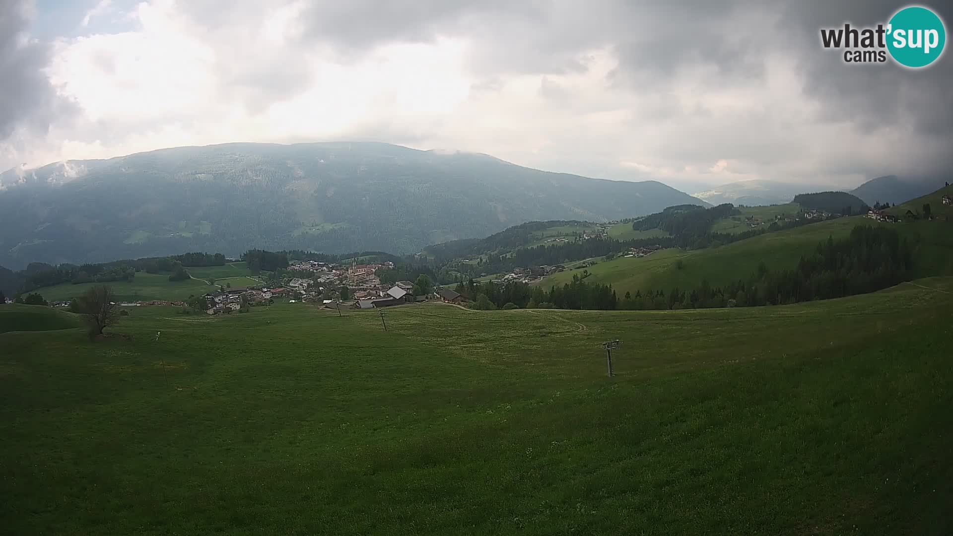 Spletna kamera Terenten (1210m) – Pogled v živo na dolino Pusteria