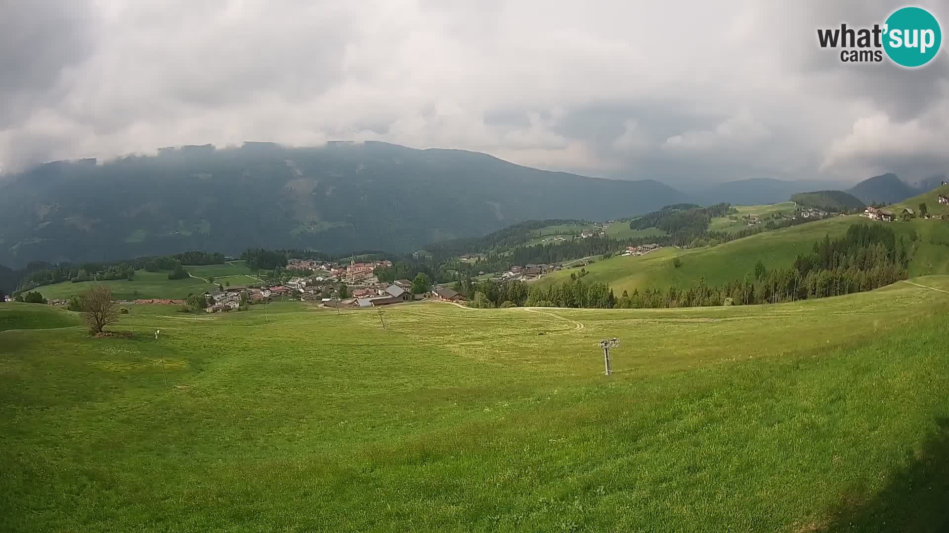 Spletna kamera Terenten (1210m) – Pogled v živo na dolino Pusteria