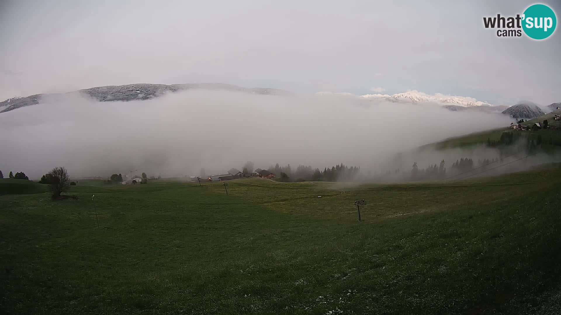 Spletna kamera Terenten (1210m) – Pogled v živo na dolino Pusteria