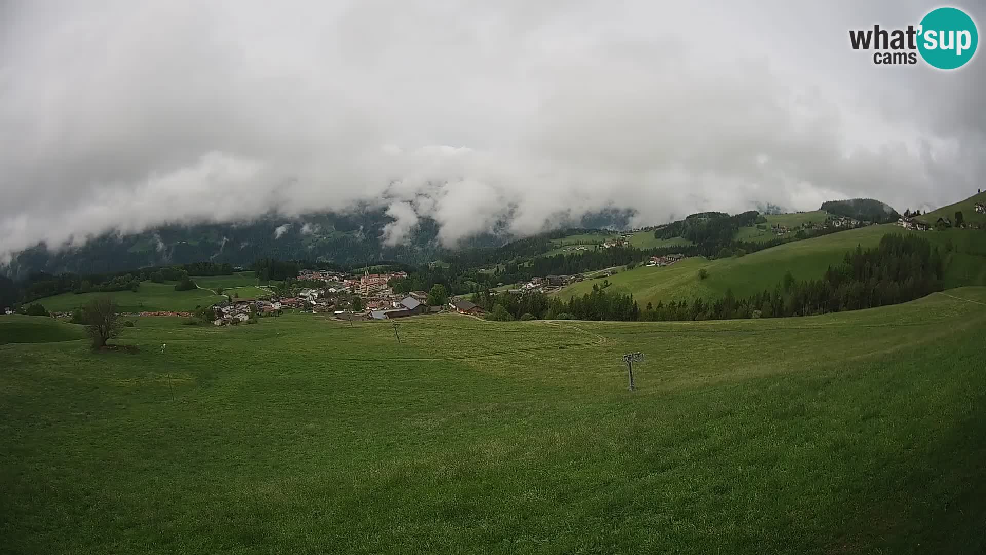 Spletna kamera Terenten (1210m) – Pogled v živo na dolino Pusteria