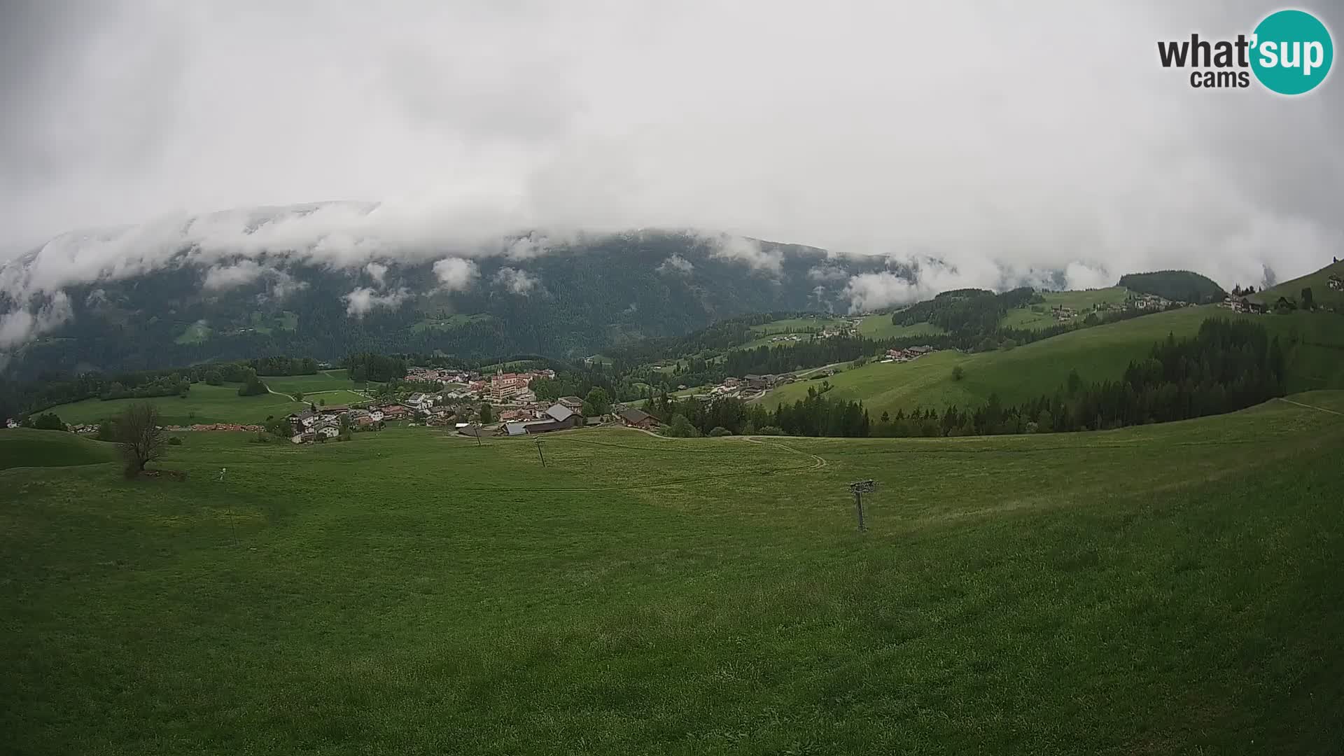 Spletna kamera Terenten (1210m) – Pogled v živo na dolino Pusteria