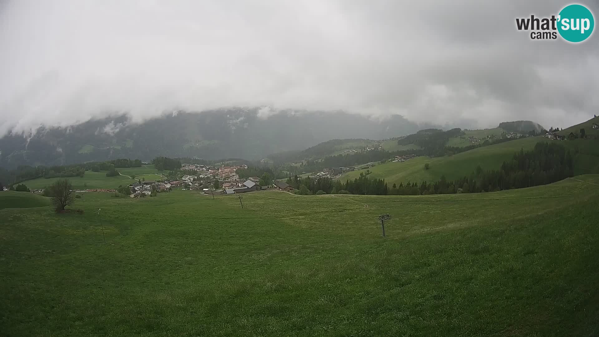 Spletna kamera Terenten (1210m) – Pogled v živo na dolino Pusteria